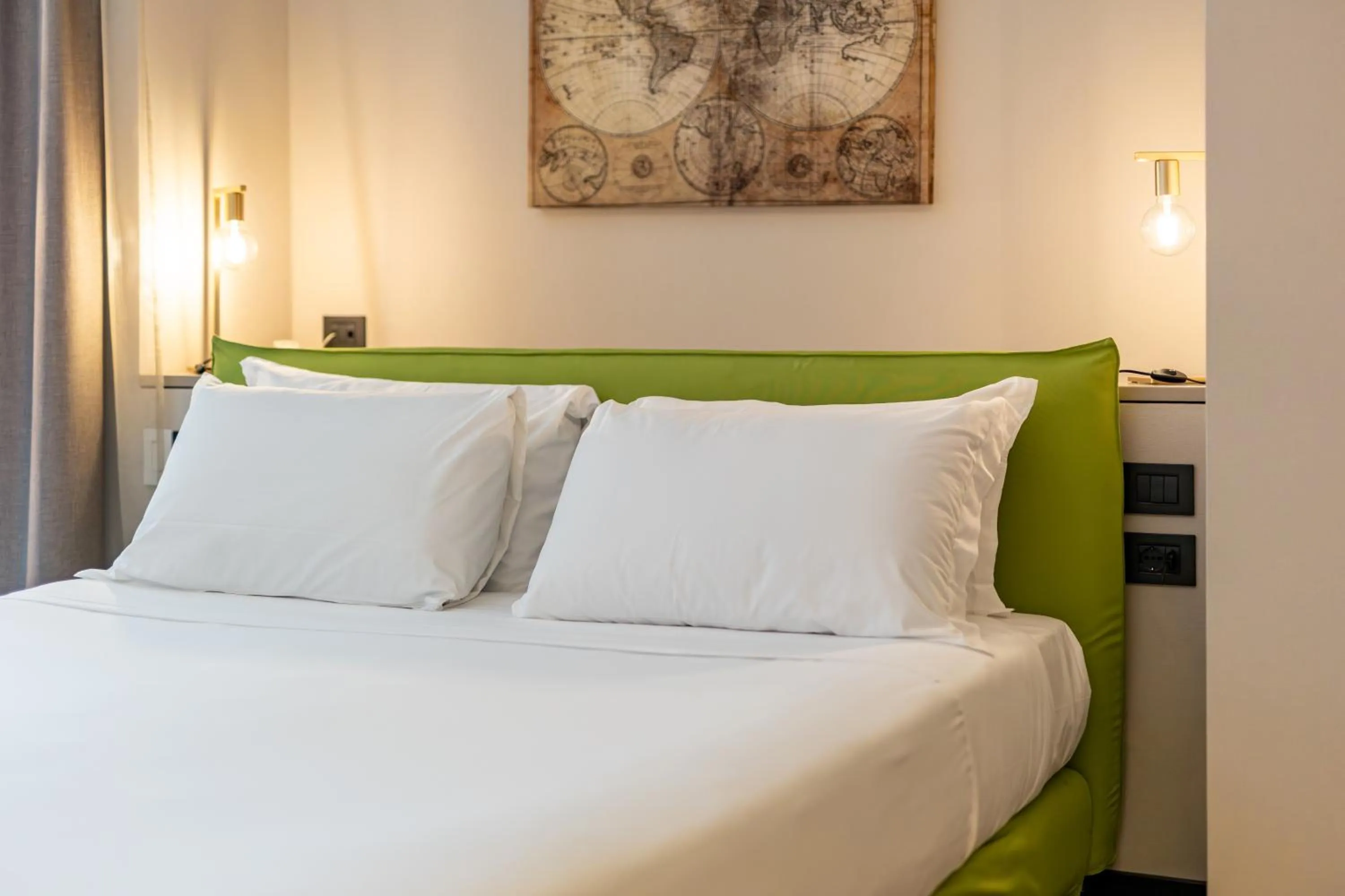 Bed in H2C Hotel Milanofiori