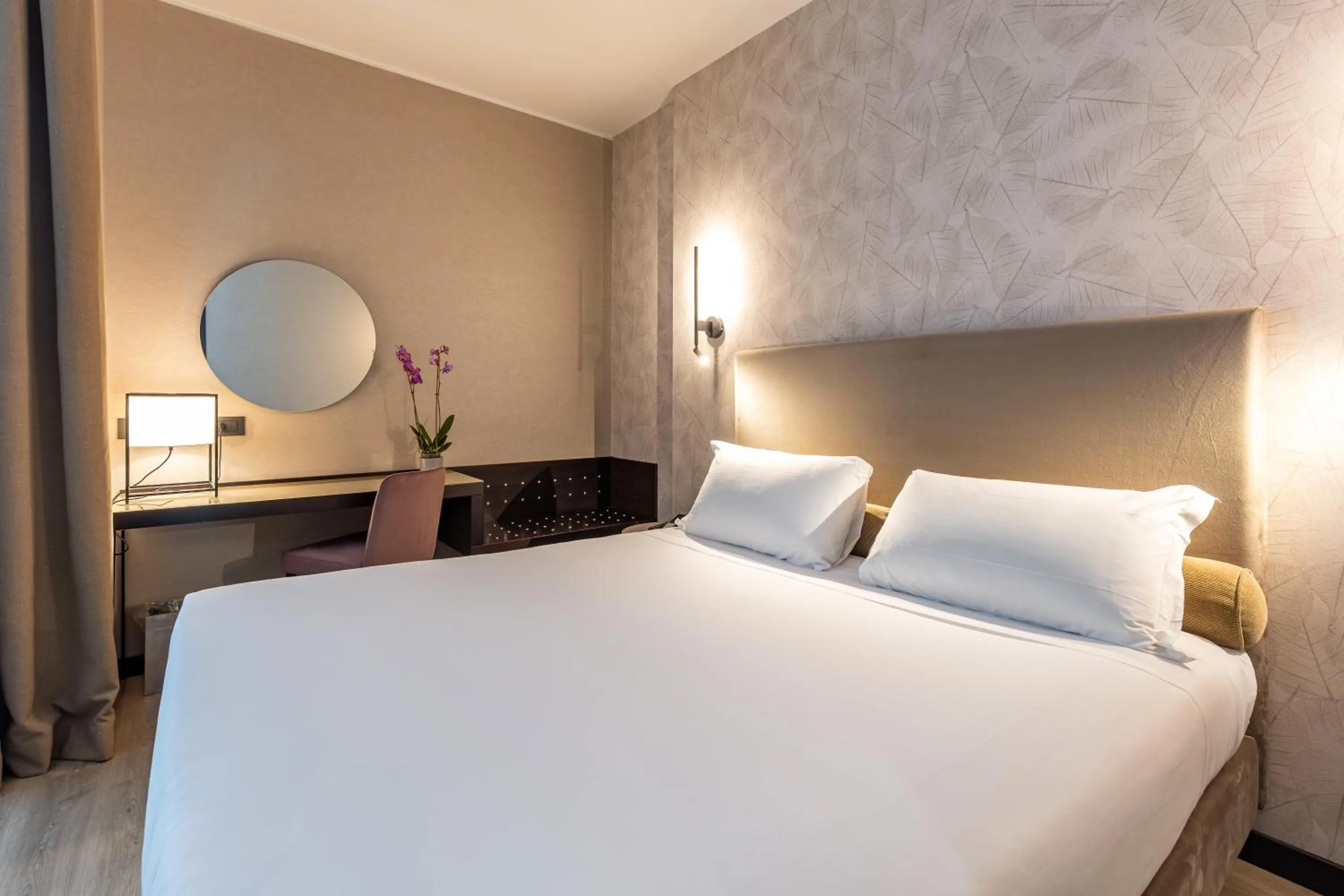 Bed in H2C Hotel Milanofiori