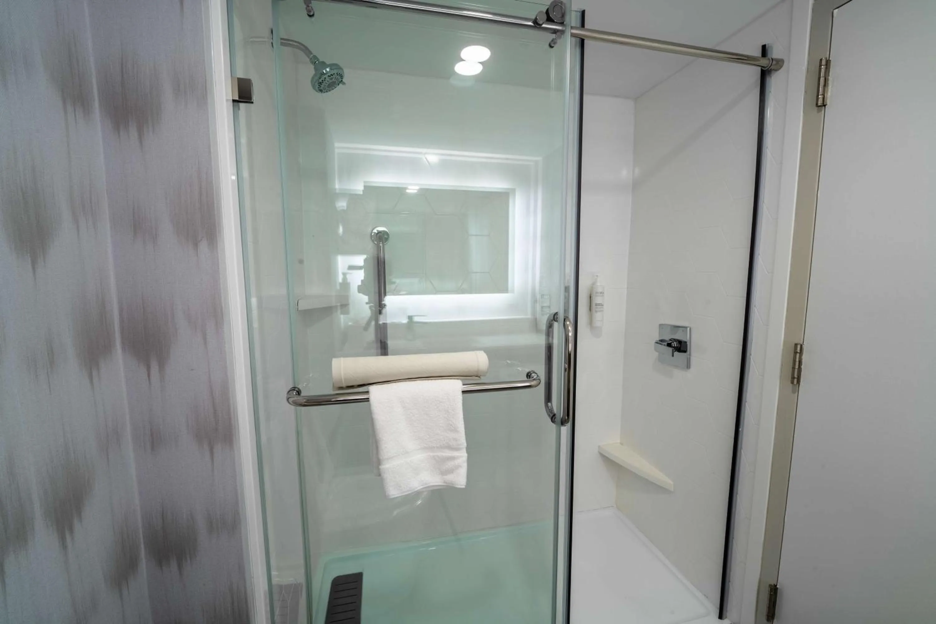 Bathroom in Holiday Inn St. Augustine - Historic, an IHG Hotel