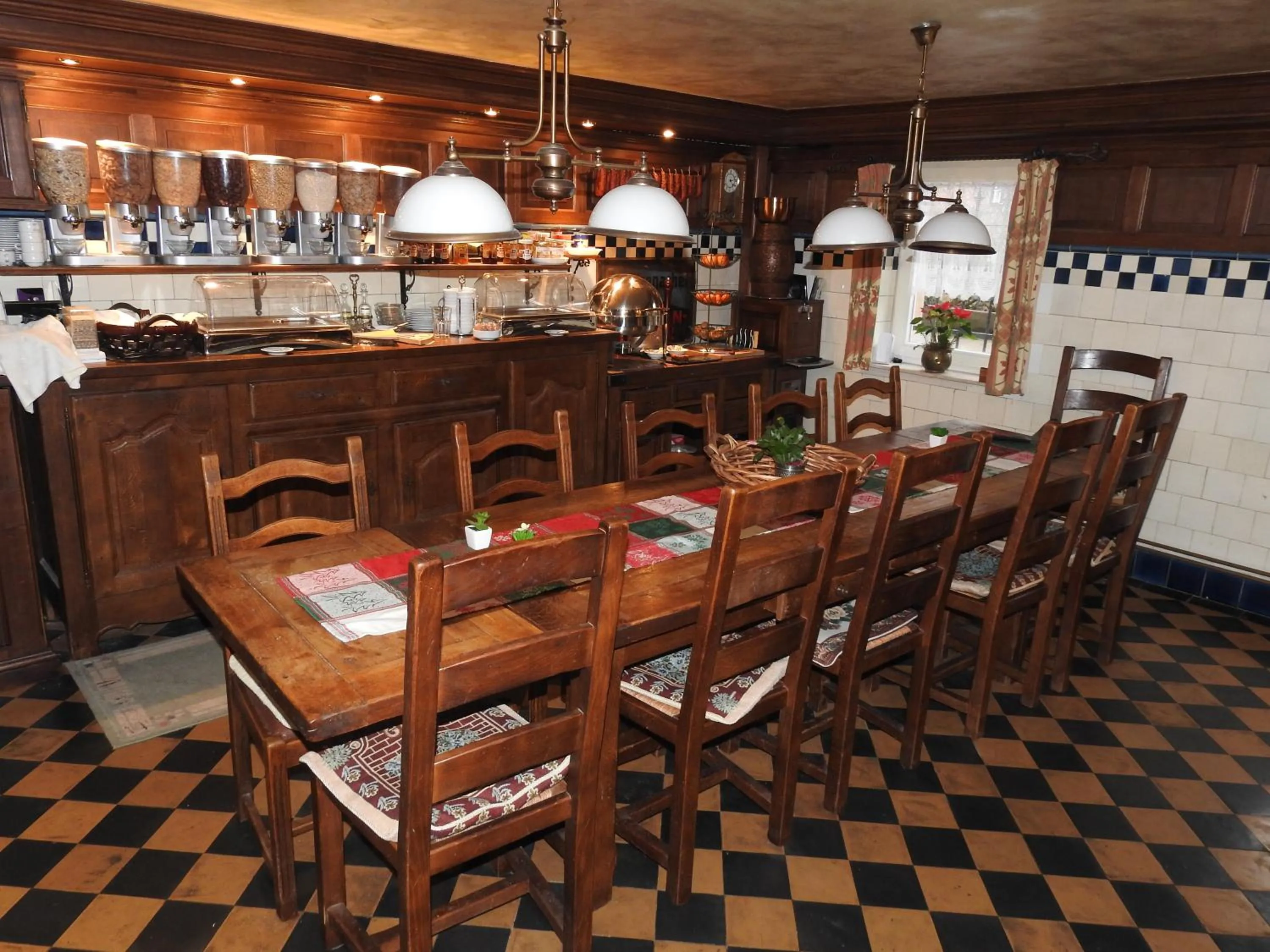 Food and drinks in Villa Bomberg