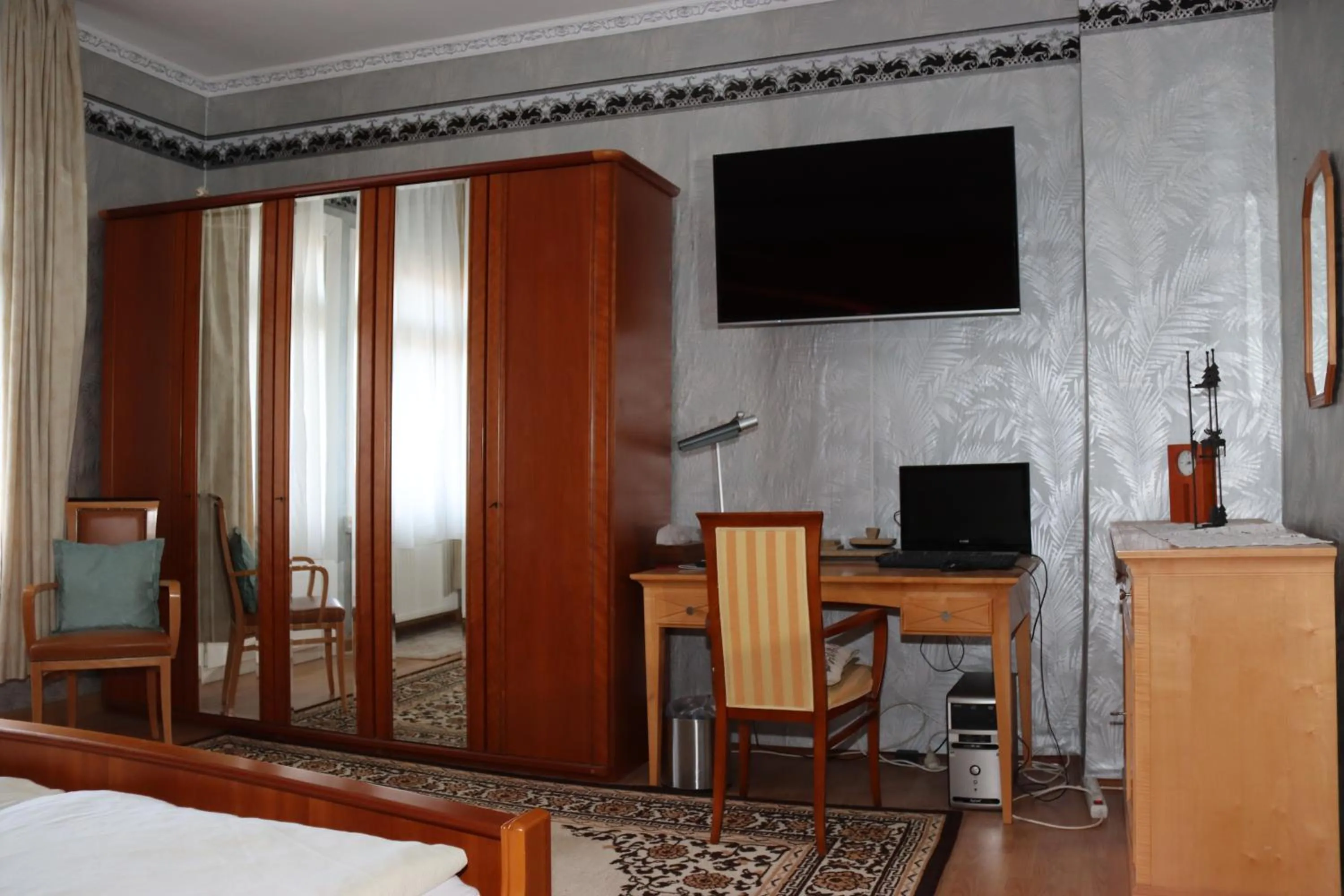 TV and multimedia, Bed in Villa Bomberg