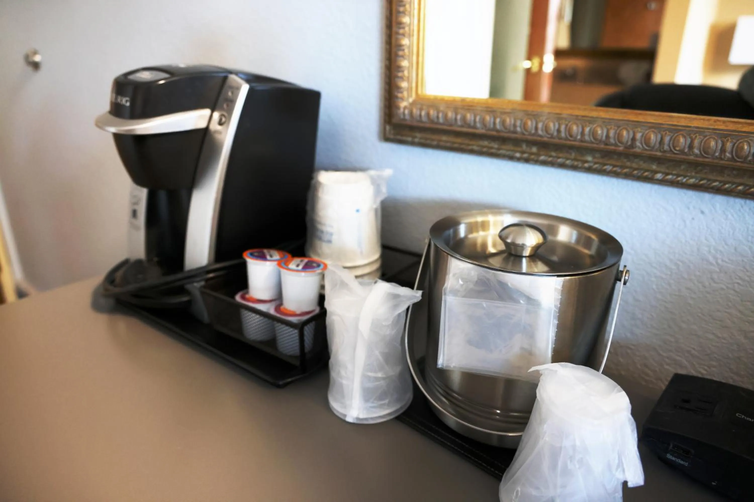 Coffee/tea facilities in Baymont by Wyndham Barstow Historic Route 66