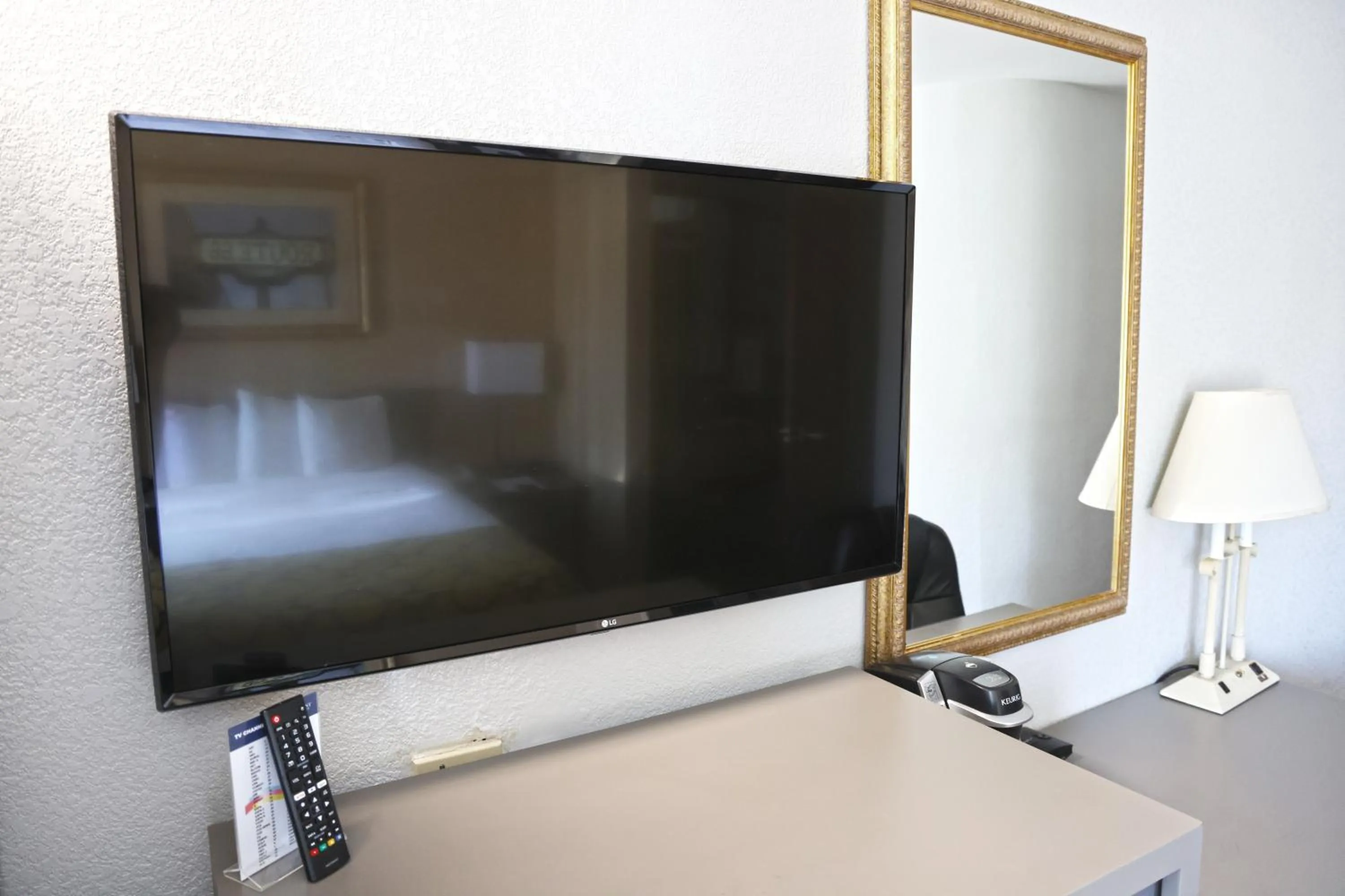 TV and multimedia in Baymont by Wyndham Barstow Historic Route 66