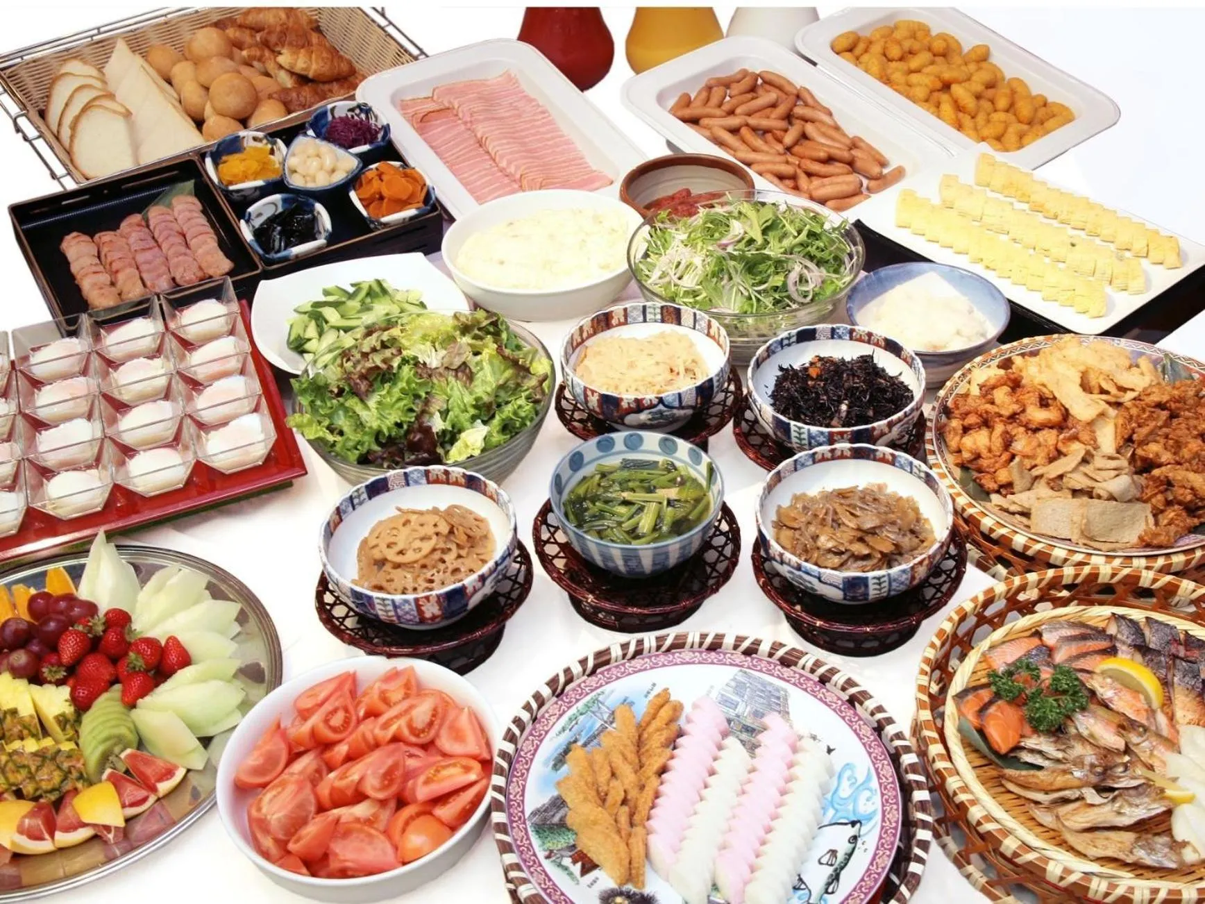 Buffet breakfast in Hotel New Tanaka