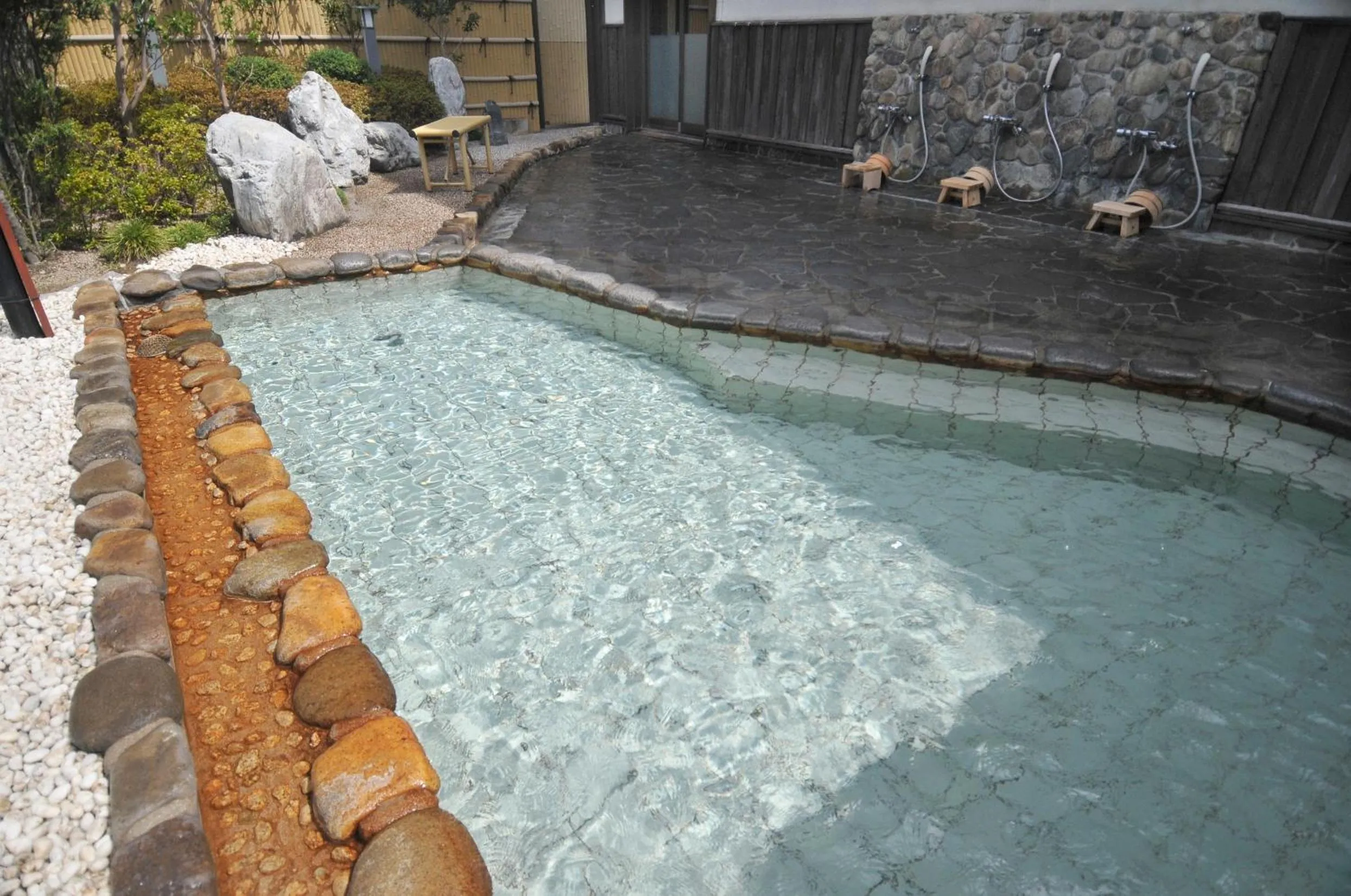 Hot Spring Bath, Swimming Pool in Hotel New Tanaka