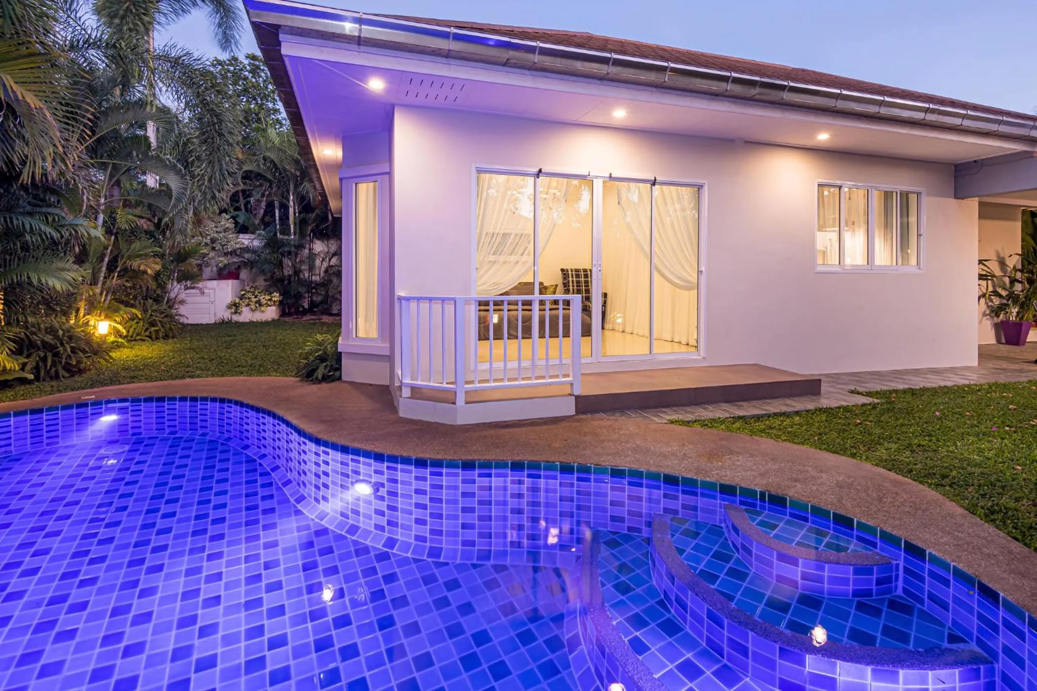 Property building in Leelawadee Pool Villa BBQ&Pool party