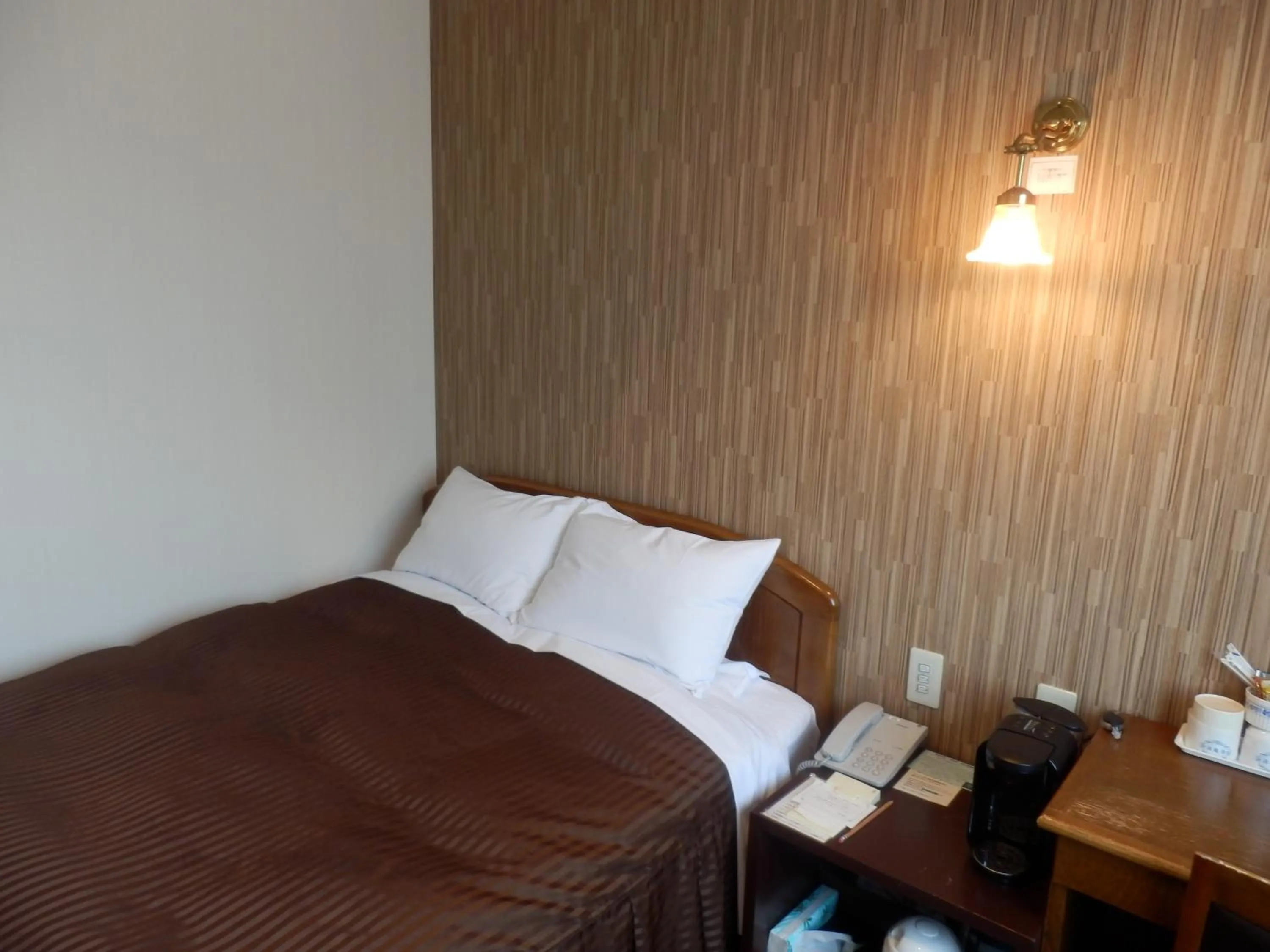 Photo of the whole room, Bed in Famy Inn Makuhari