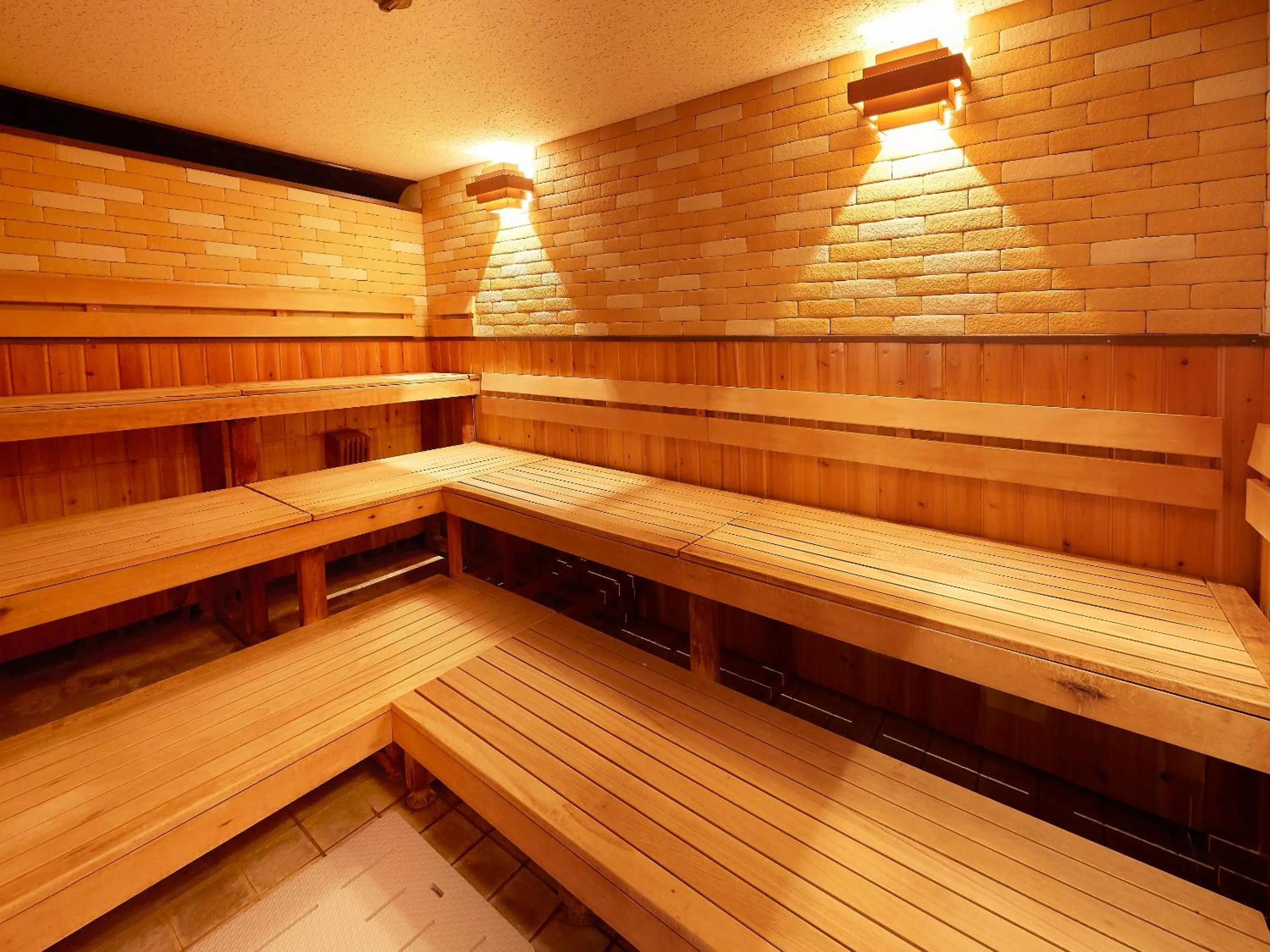 Sauna in Famy Inn Makuhari