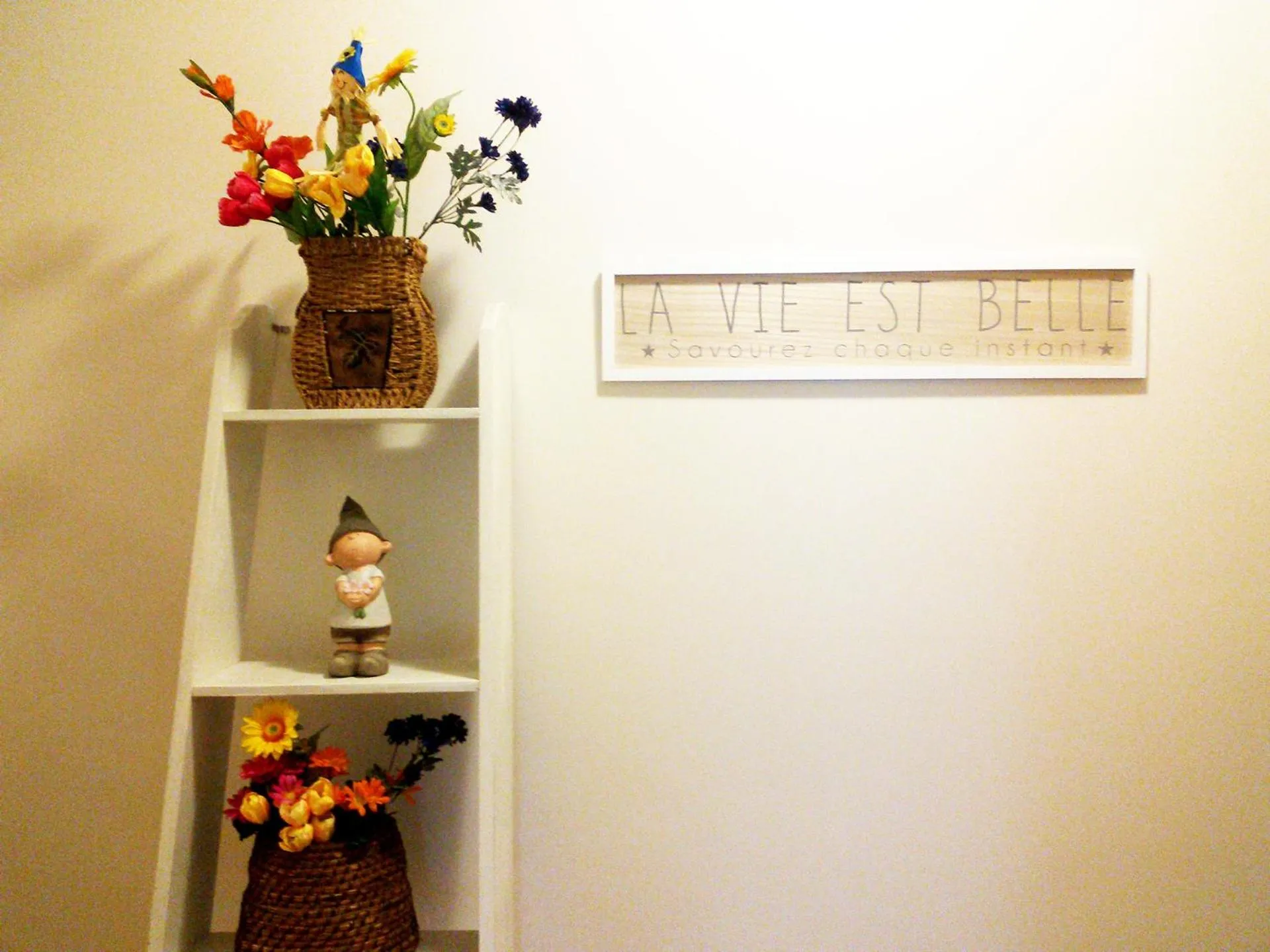 Decorative detail in Casa Gioia