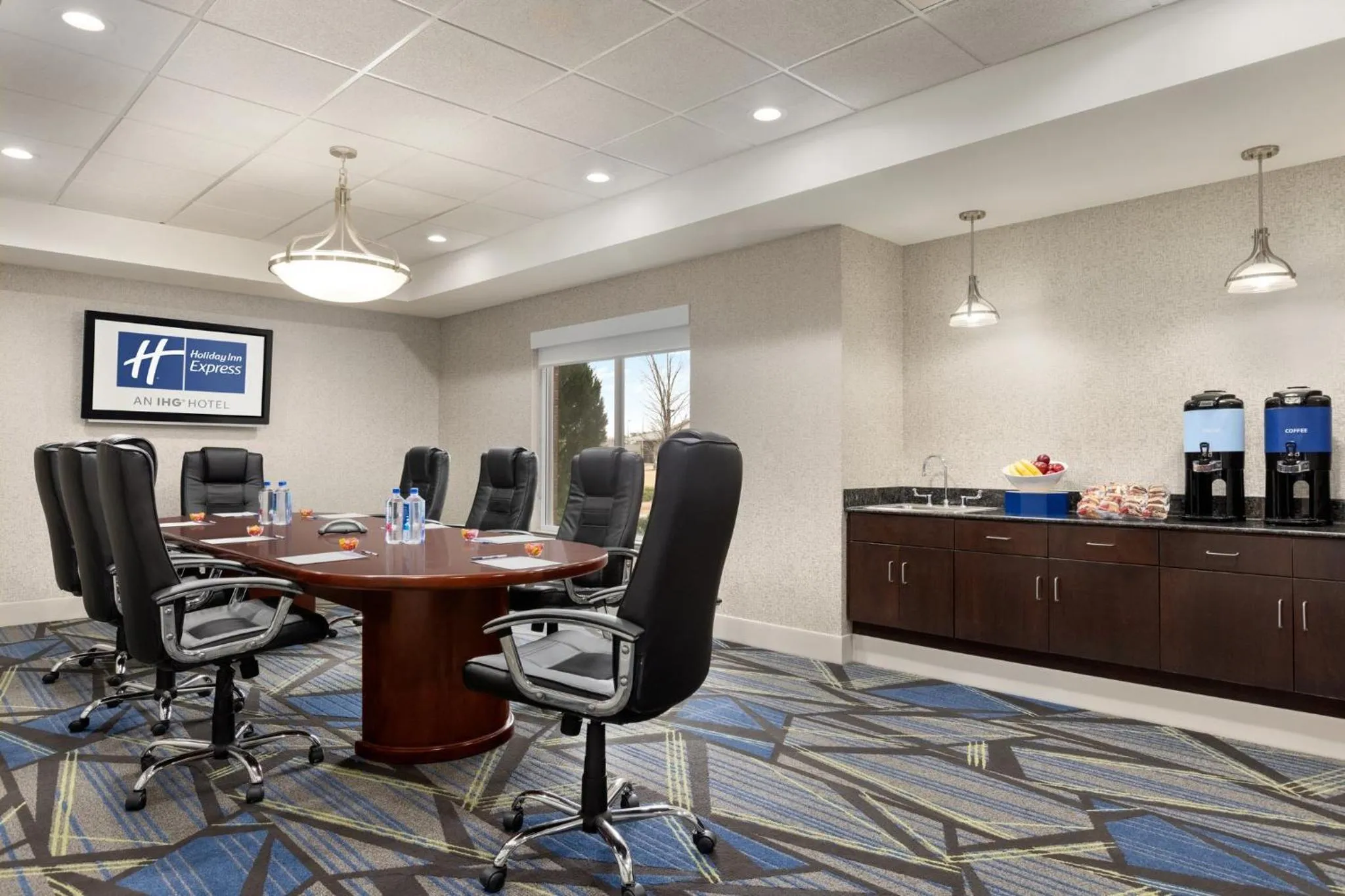 Meeting/conference room in Holiday Inn Express Hotel & Suites Opelika Auburn by IHG