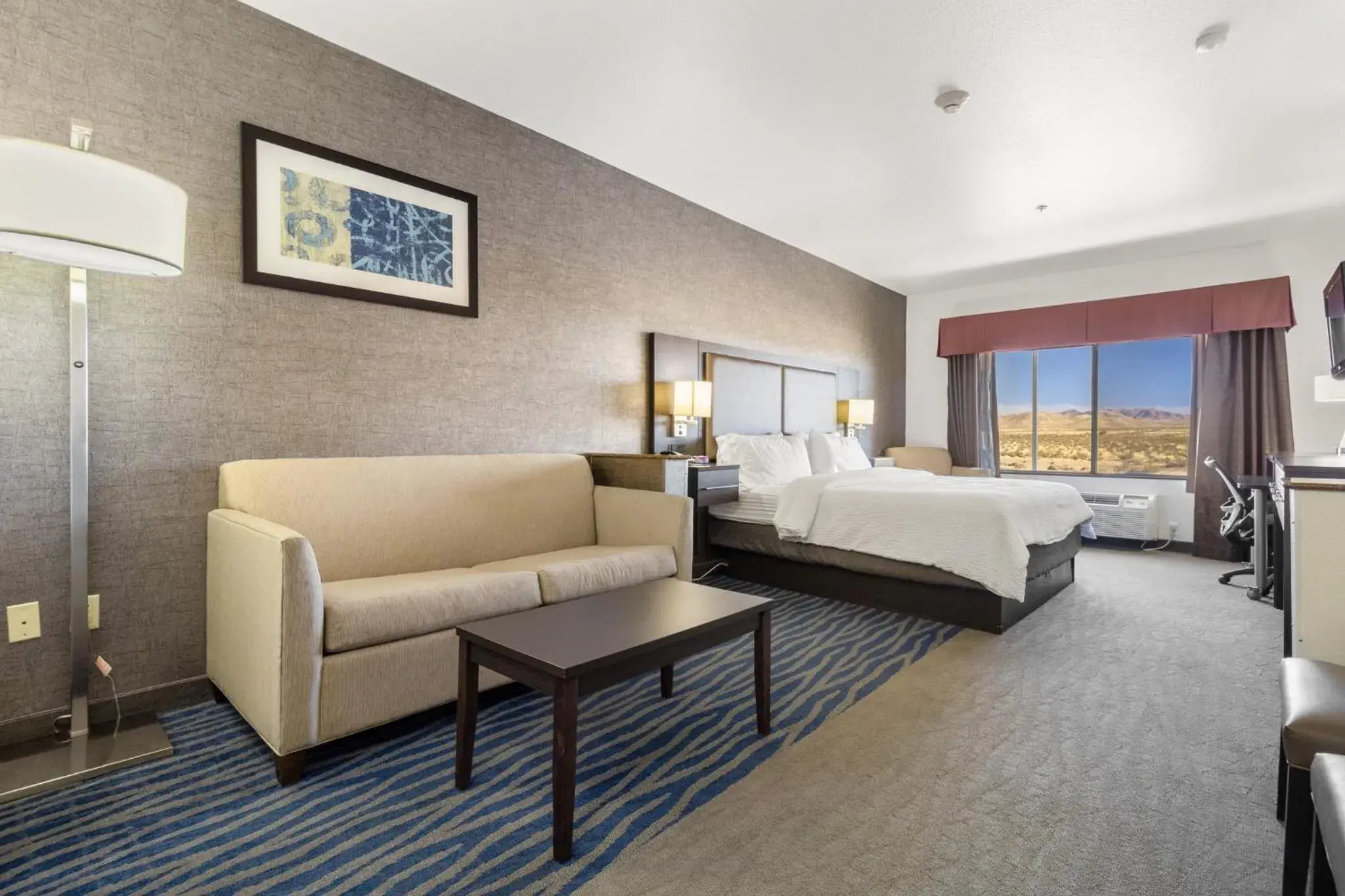 Suite - Mobility Access/Hearing Accessible in Holiday Inn Express Hotel & Suites Barstow by IHG Suite - Mobility Access/Hearing Accessible in Holiday Inn Express Hotel & Suites Barstow by IHG