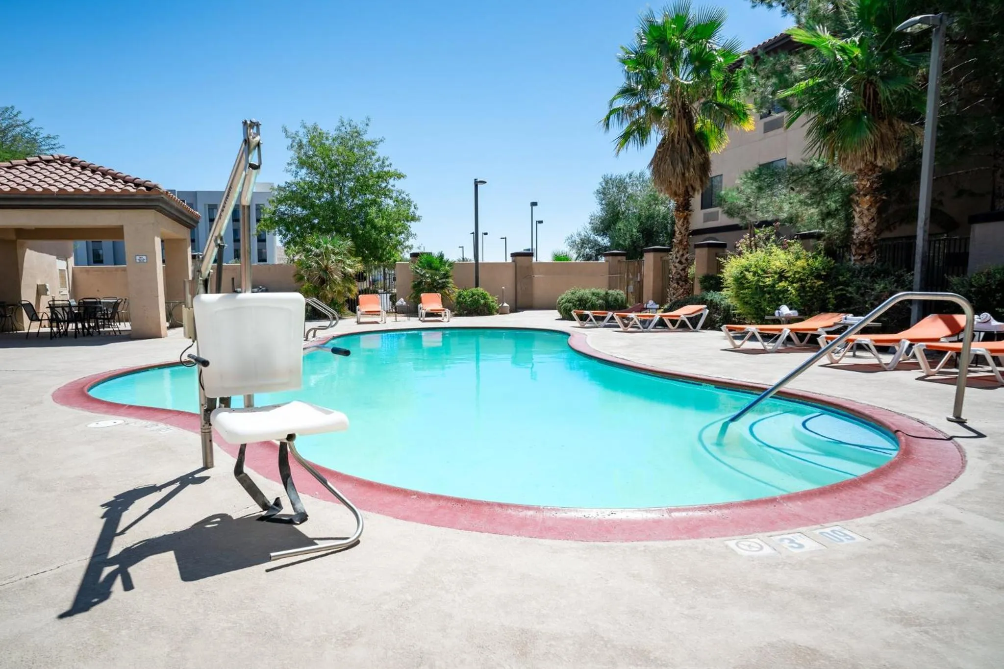 Swimming pool in Holiday Inn Express Hotel & Suites Barstow by IHG