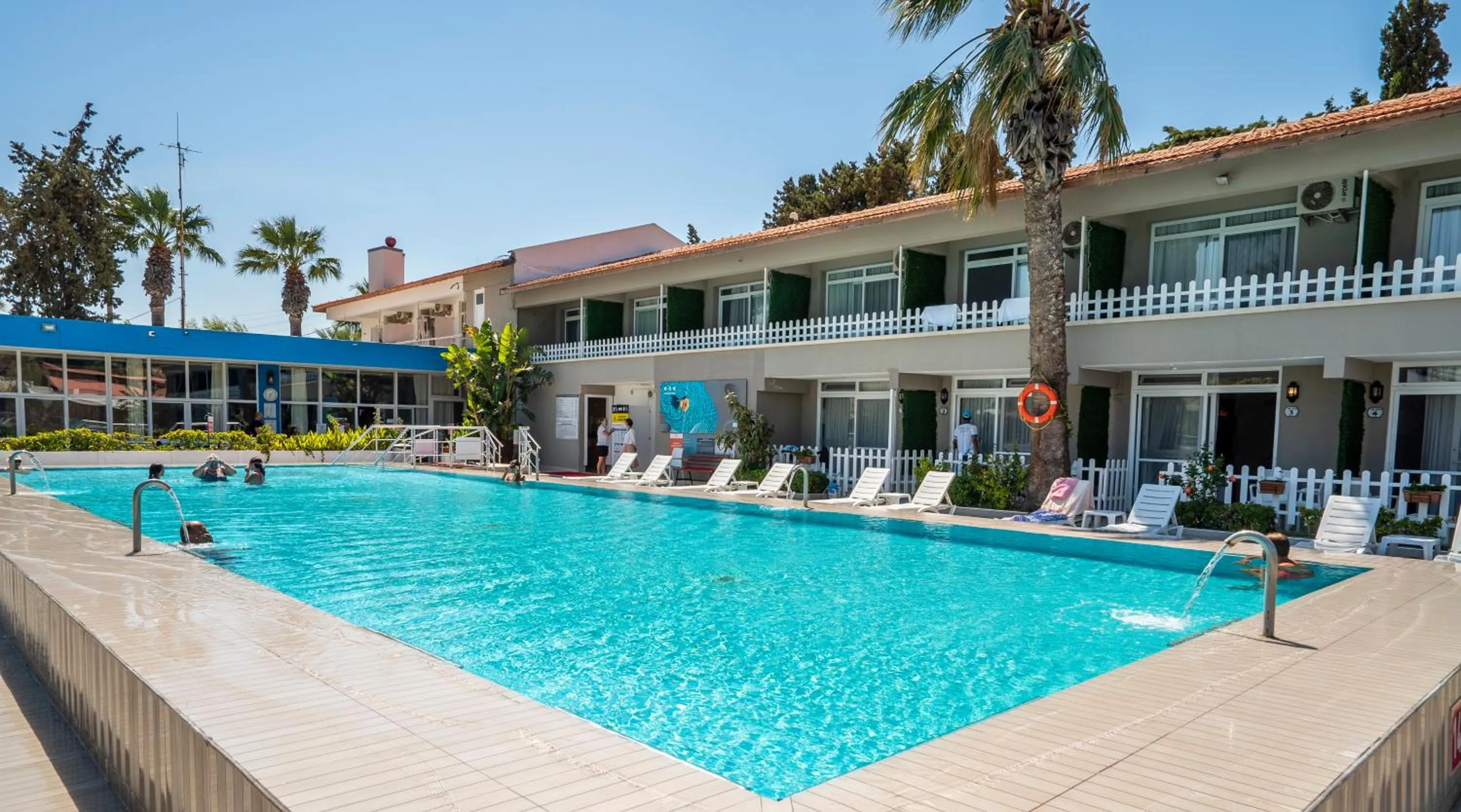 Swimming pool in Sifne Thermal Otel