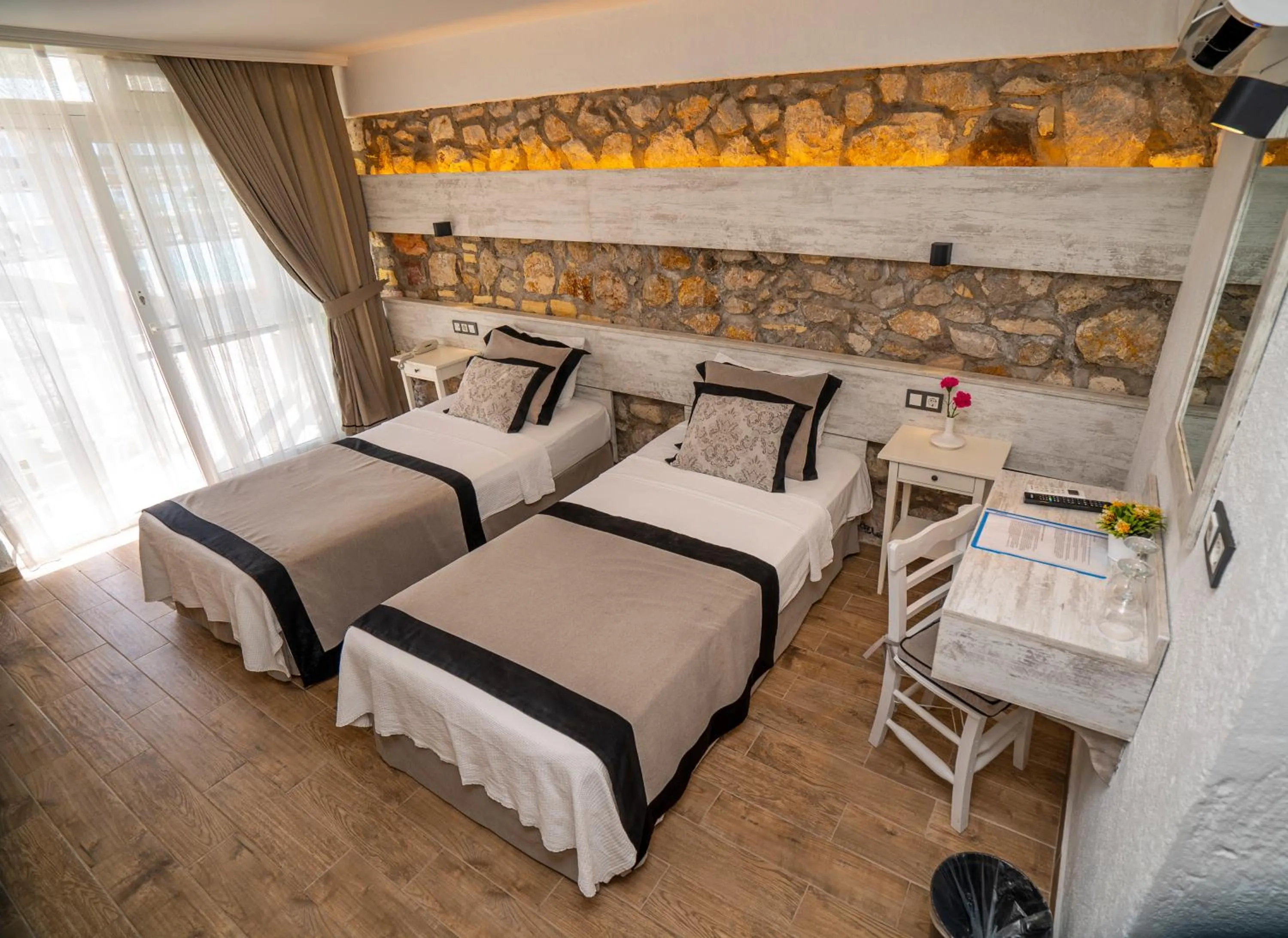 Bed in Sifne Thermal Otel