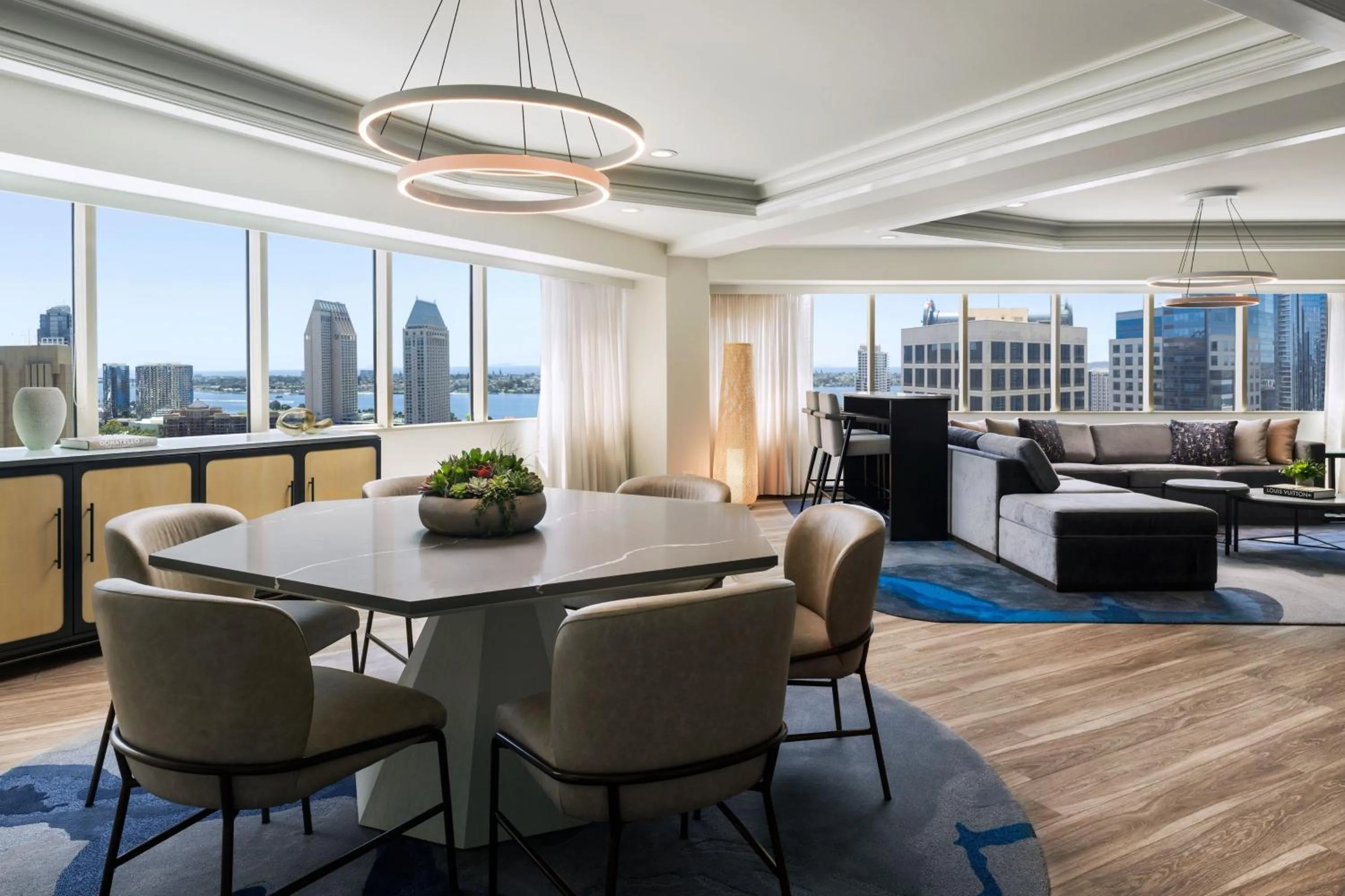 Photo of the whole room in The Westin San Diego Bayview