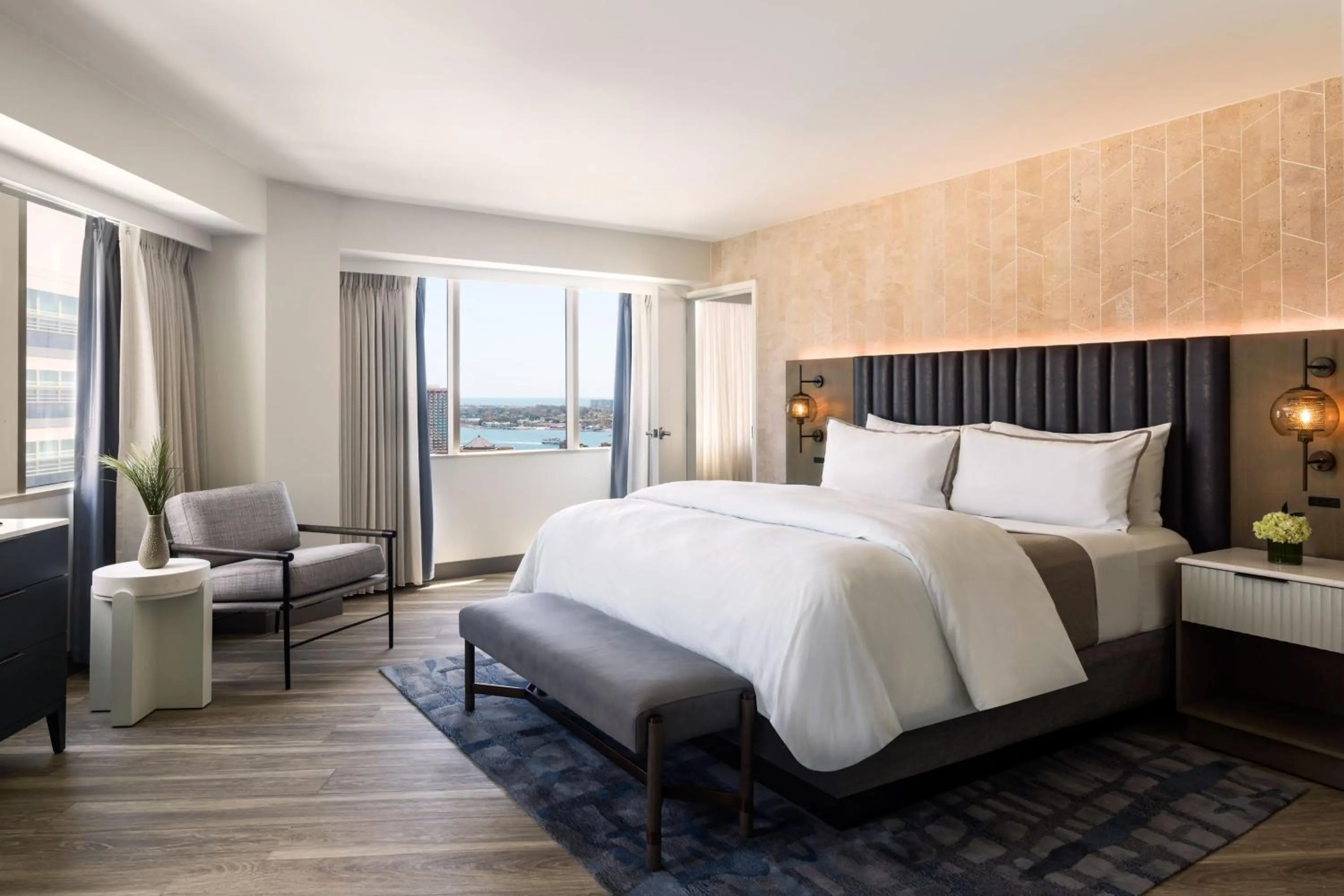Bedroom, Bed in The Westin San Diego Bayview
