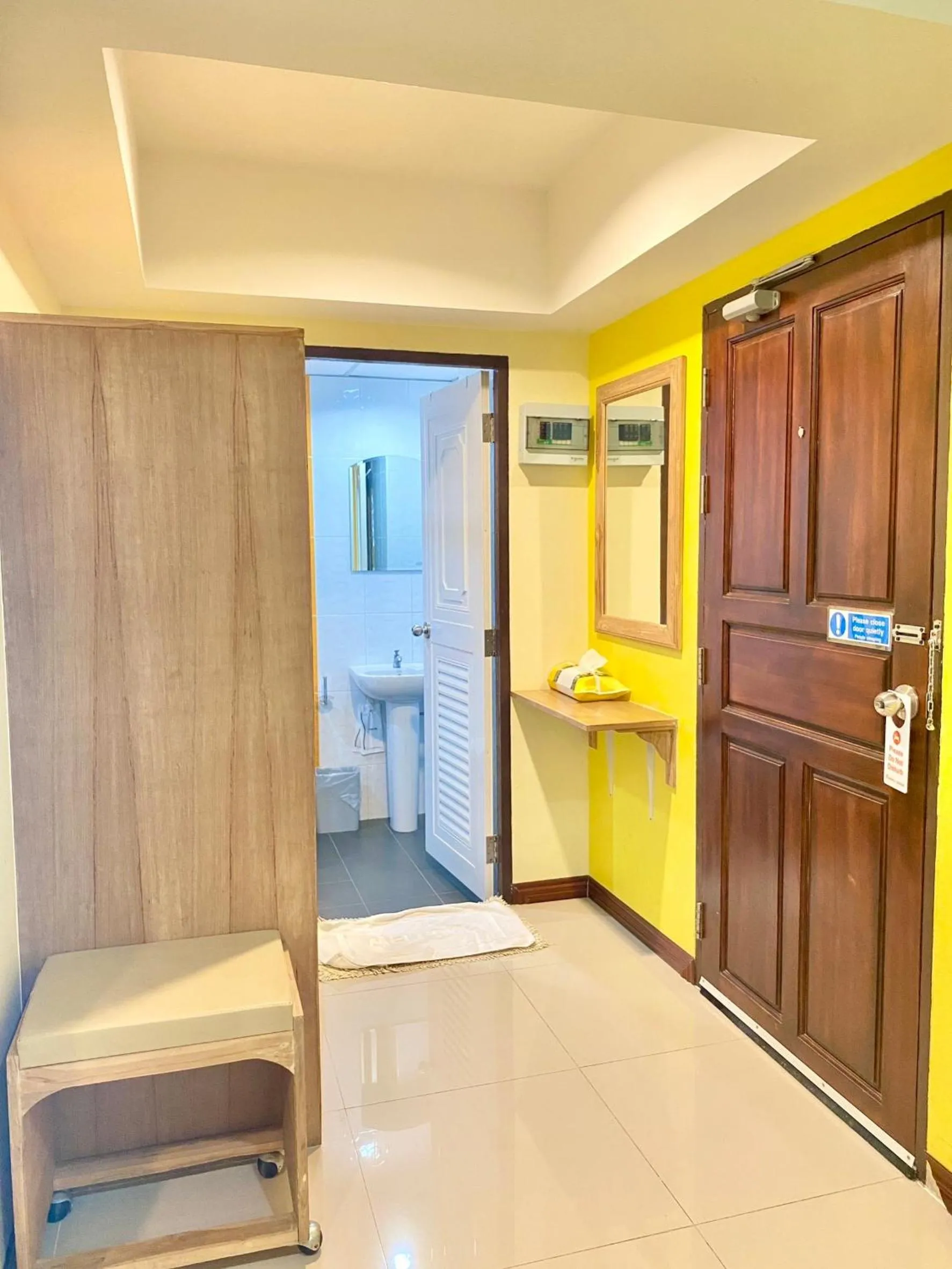 hair dresser in Chinda Boutique Hotel