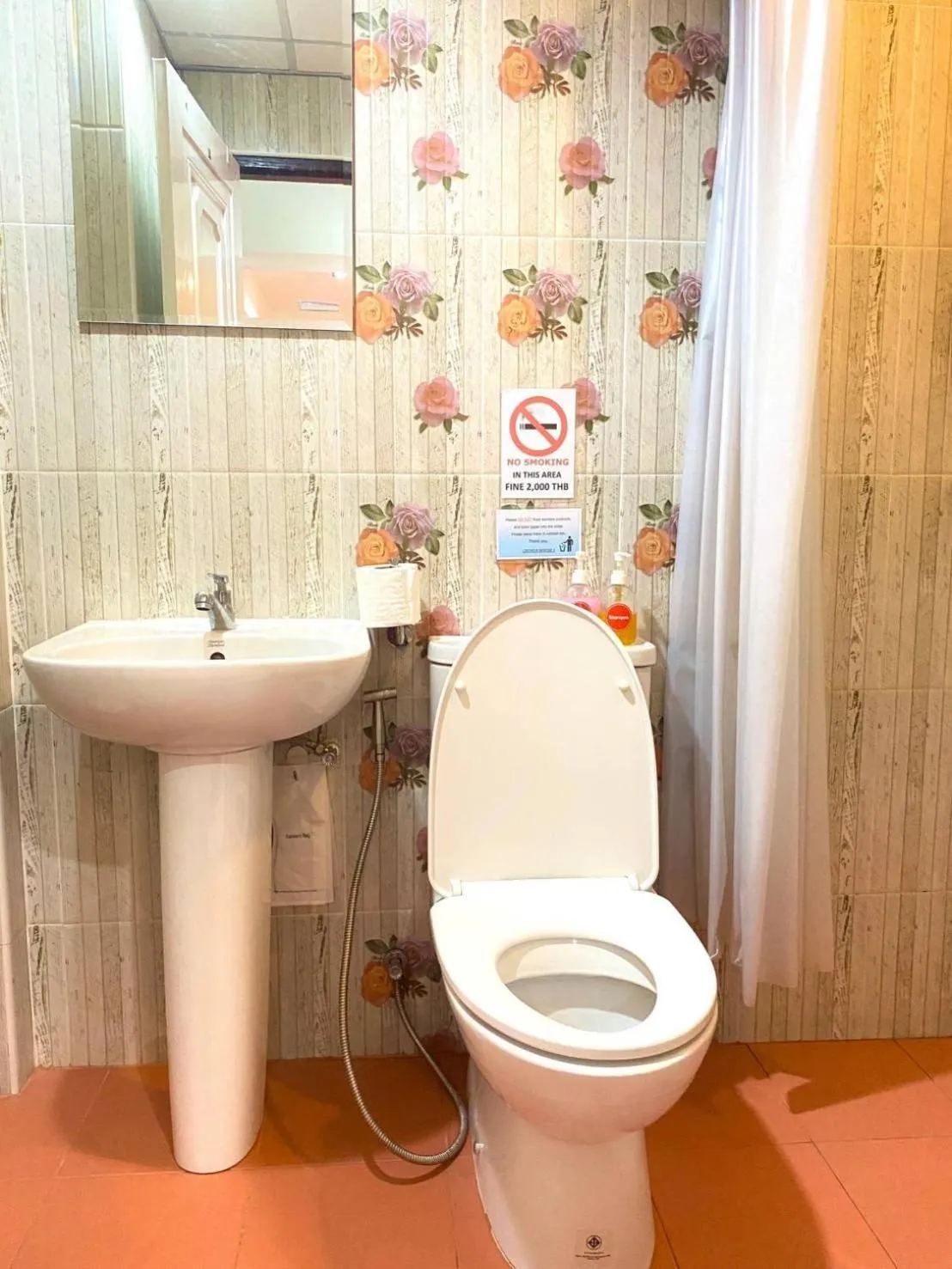 Bathroom in Chinda Boutique Hotel