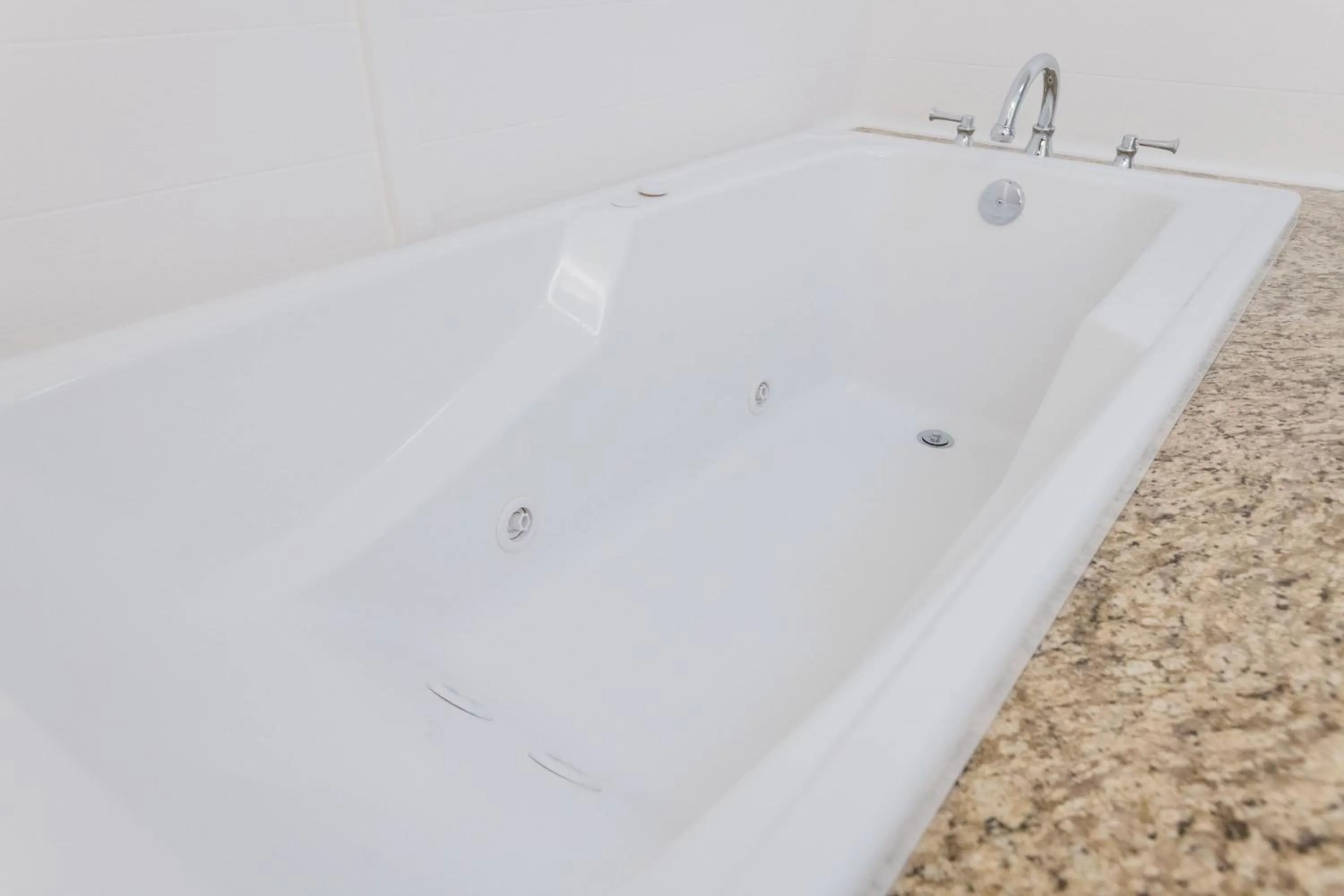 Photo of the whole room in Holiday Inn Express & Suites Lexington North West-The Vineyard by IHG