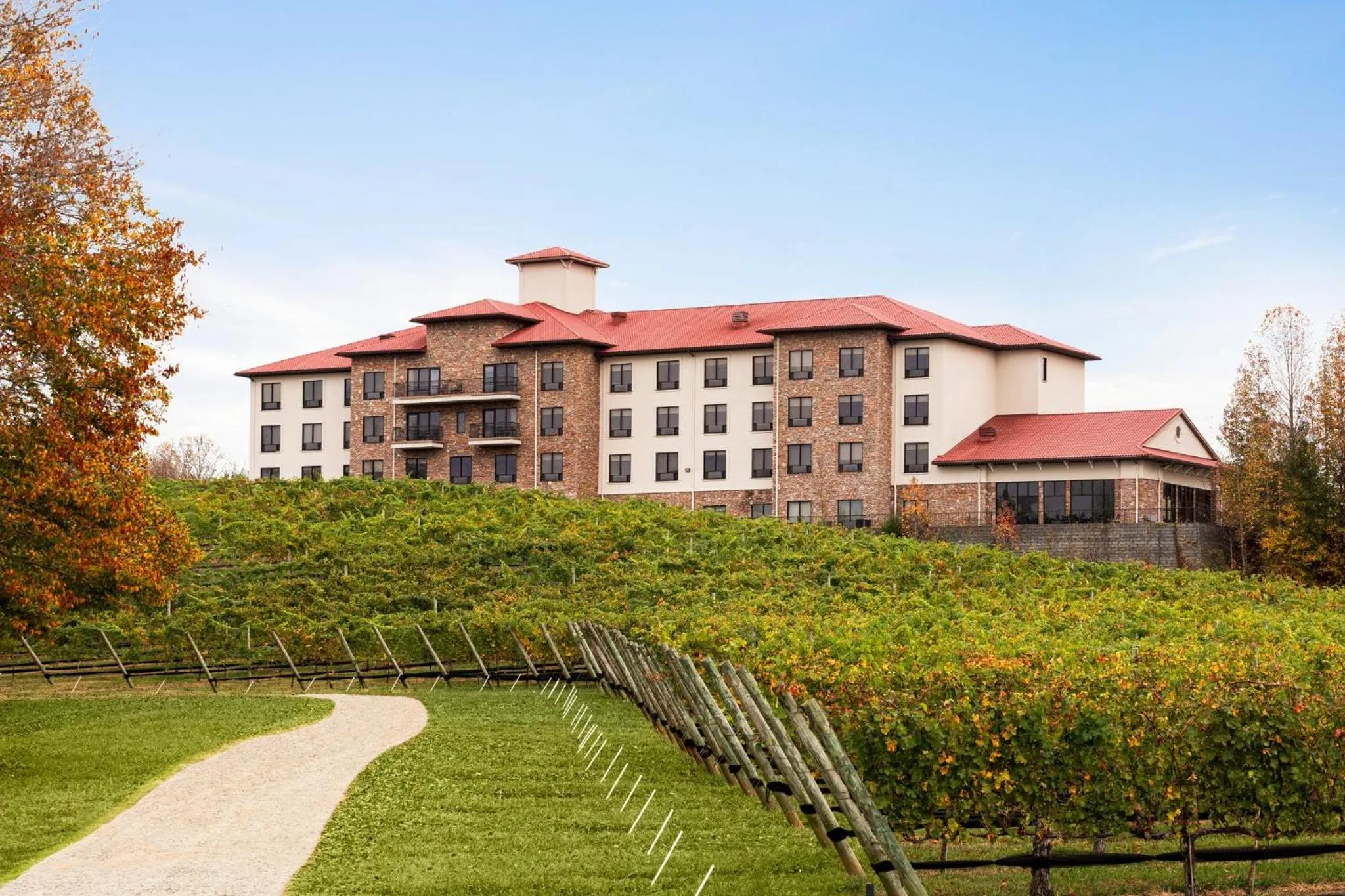 Property building in Holiday Inn Express & Suites Lexington North West-The Vineyard by IHG