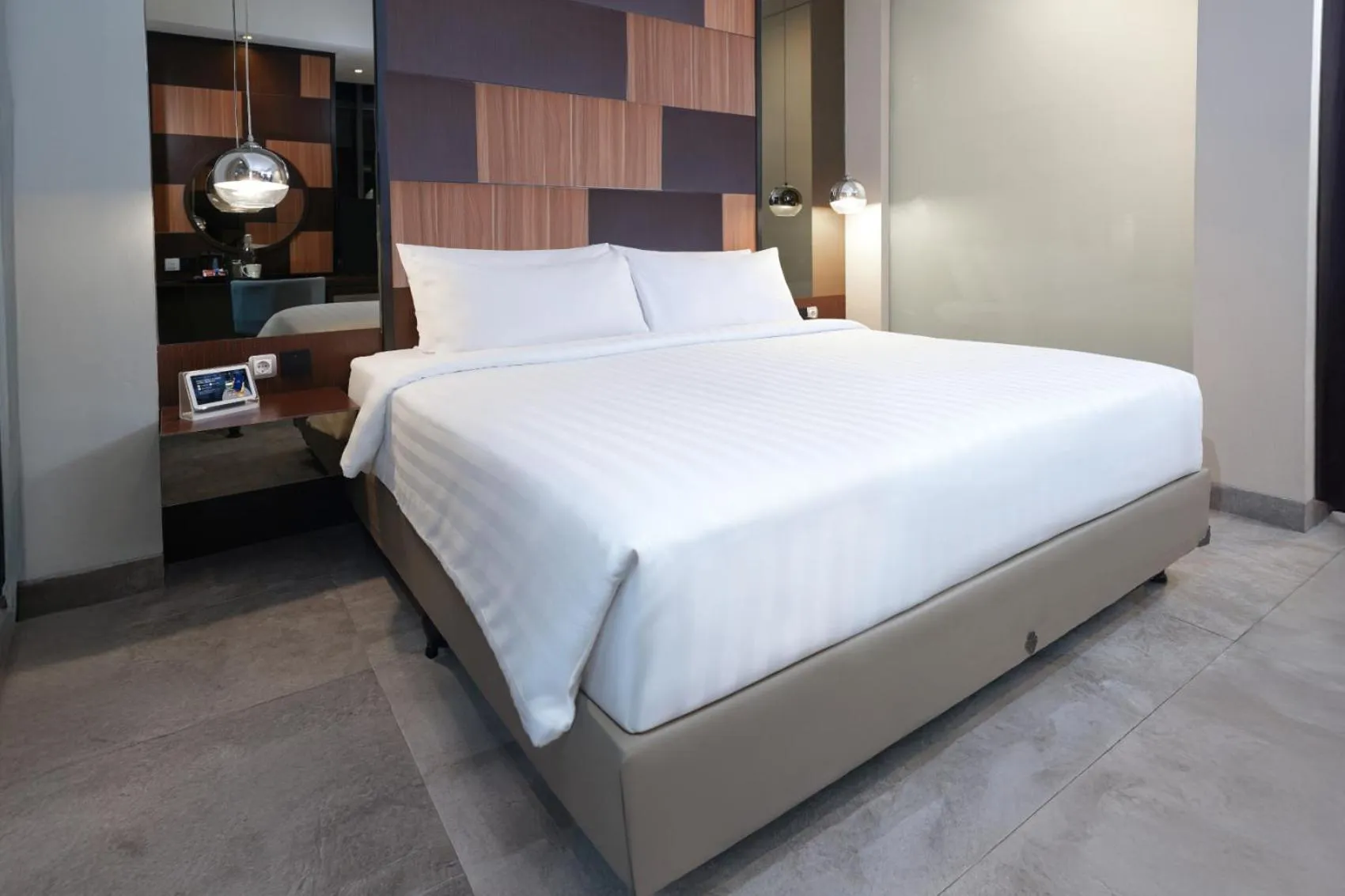 Bedroom, Bed in Aston Inn Mataram