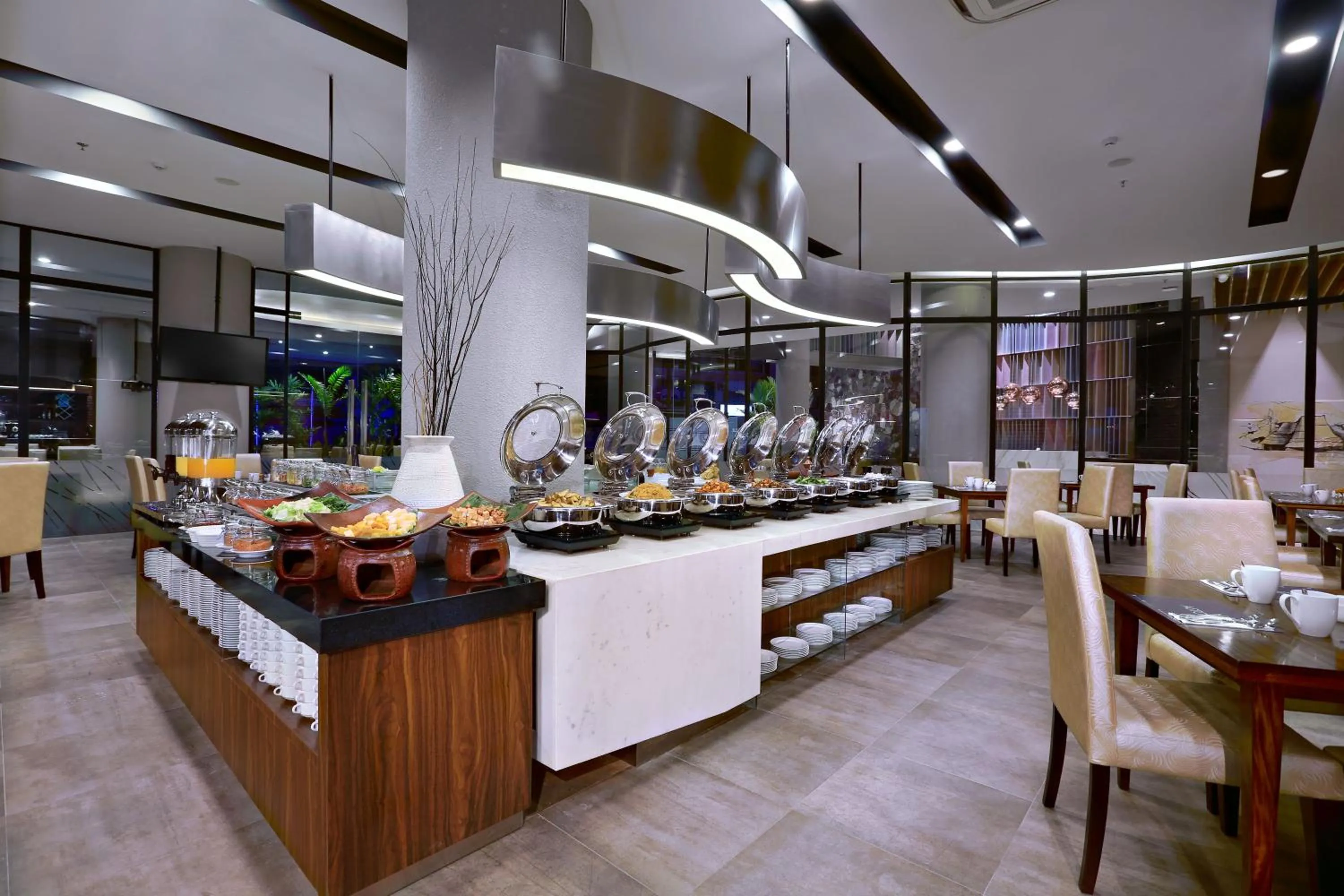 Breakfast in Aston Inn Mataram