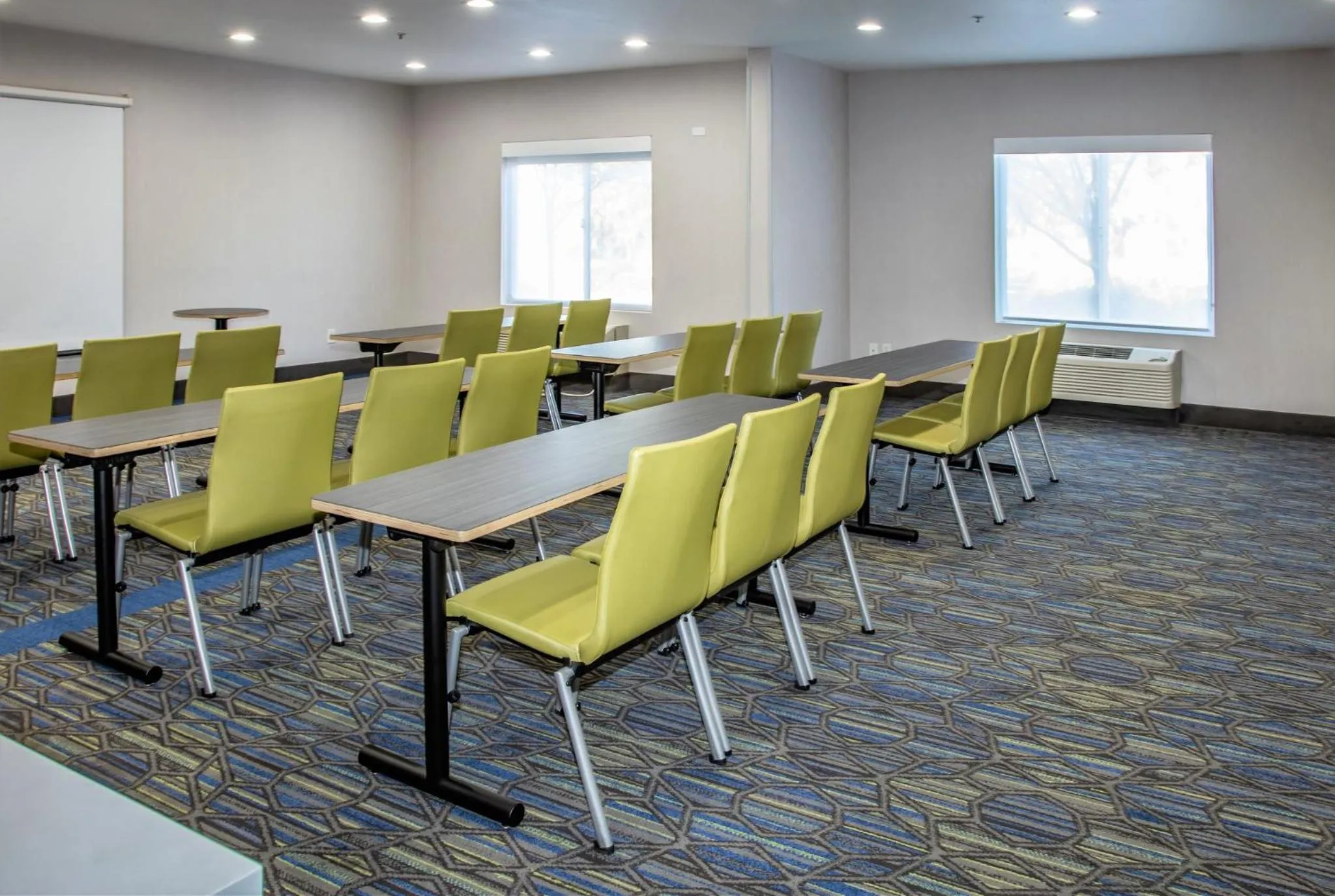 Meeting/conference room in Holiday Inn Express Hotel & Suites Roseville - Galleria Area by IHG