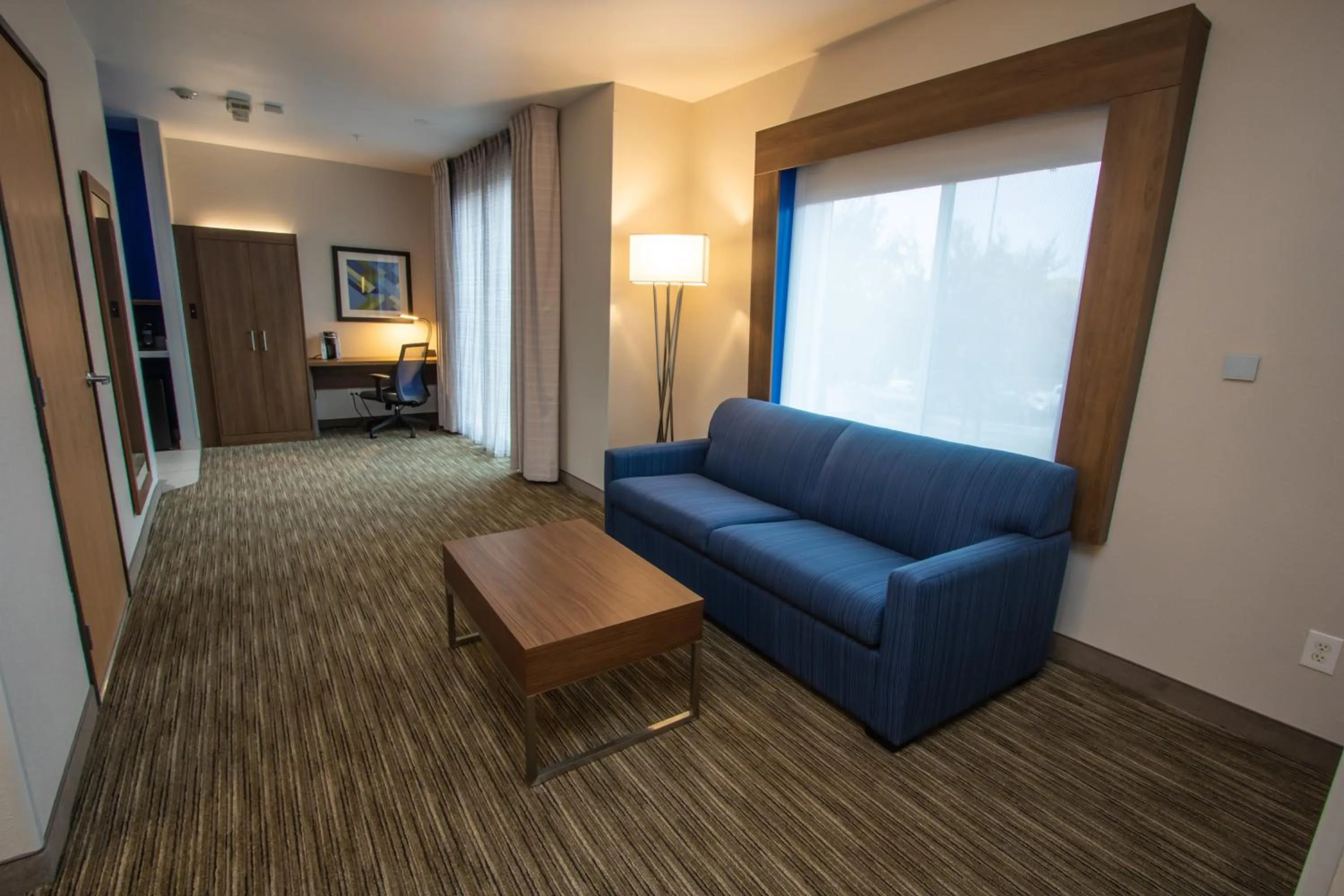 Photo of the whole room in Holiday Inn Express Hotel & Suites Roseville - Galleria Area by IHG