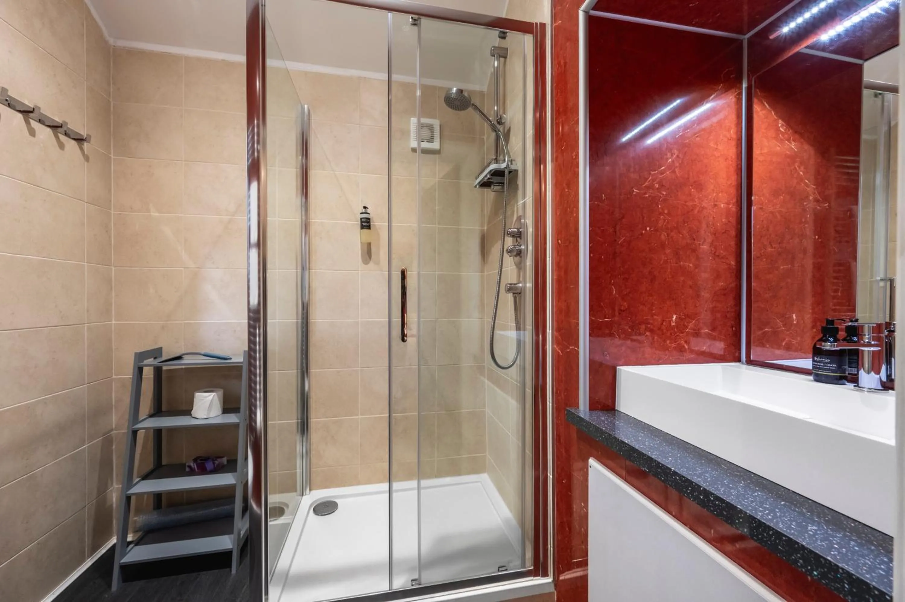 Kinnaird Woodland Lodges