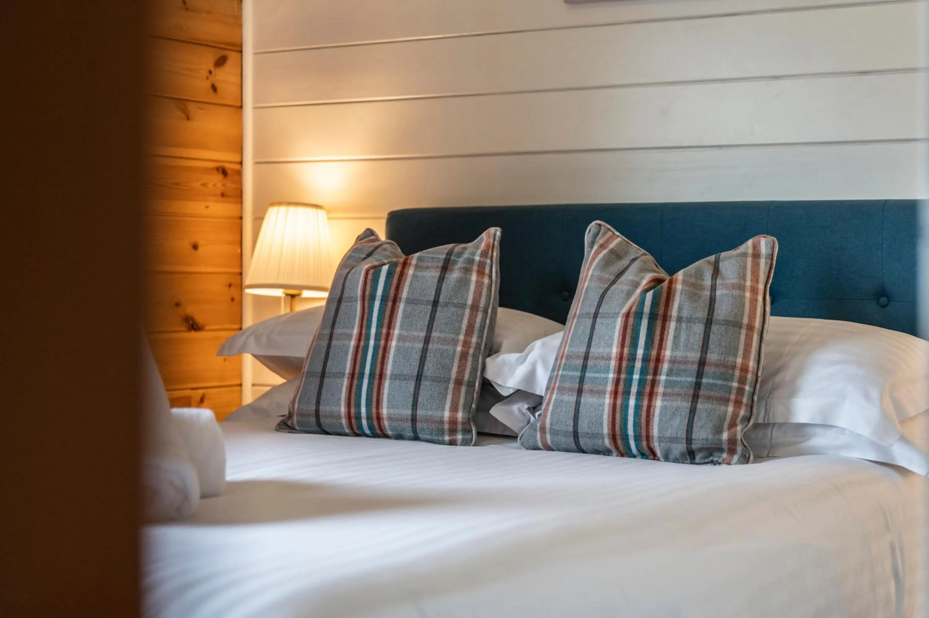 Bed in Kinnaird Woodland Lodges