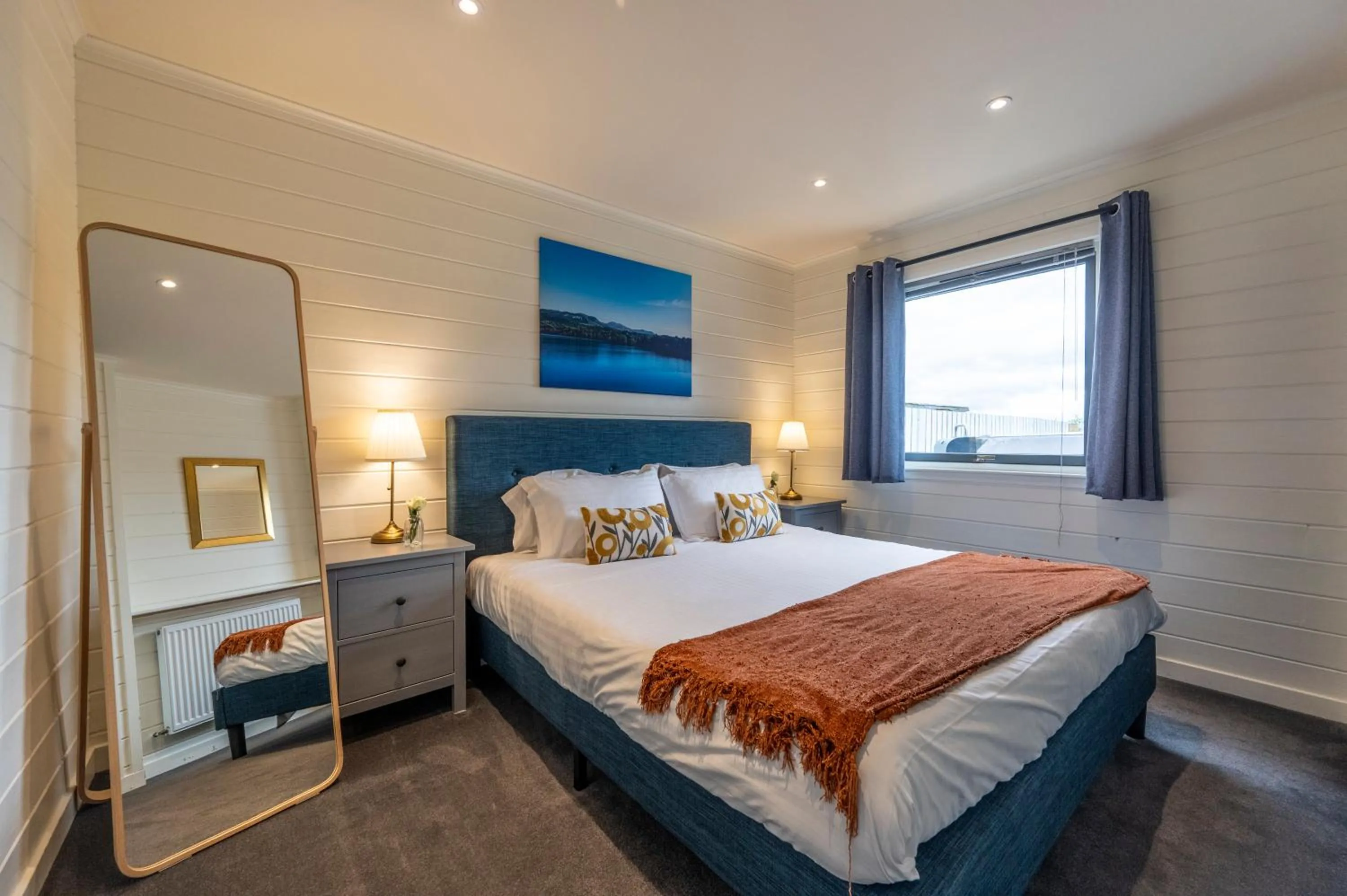 Bed in Kinnaird Woodland Lodges