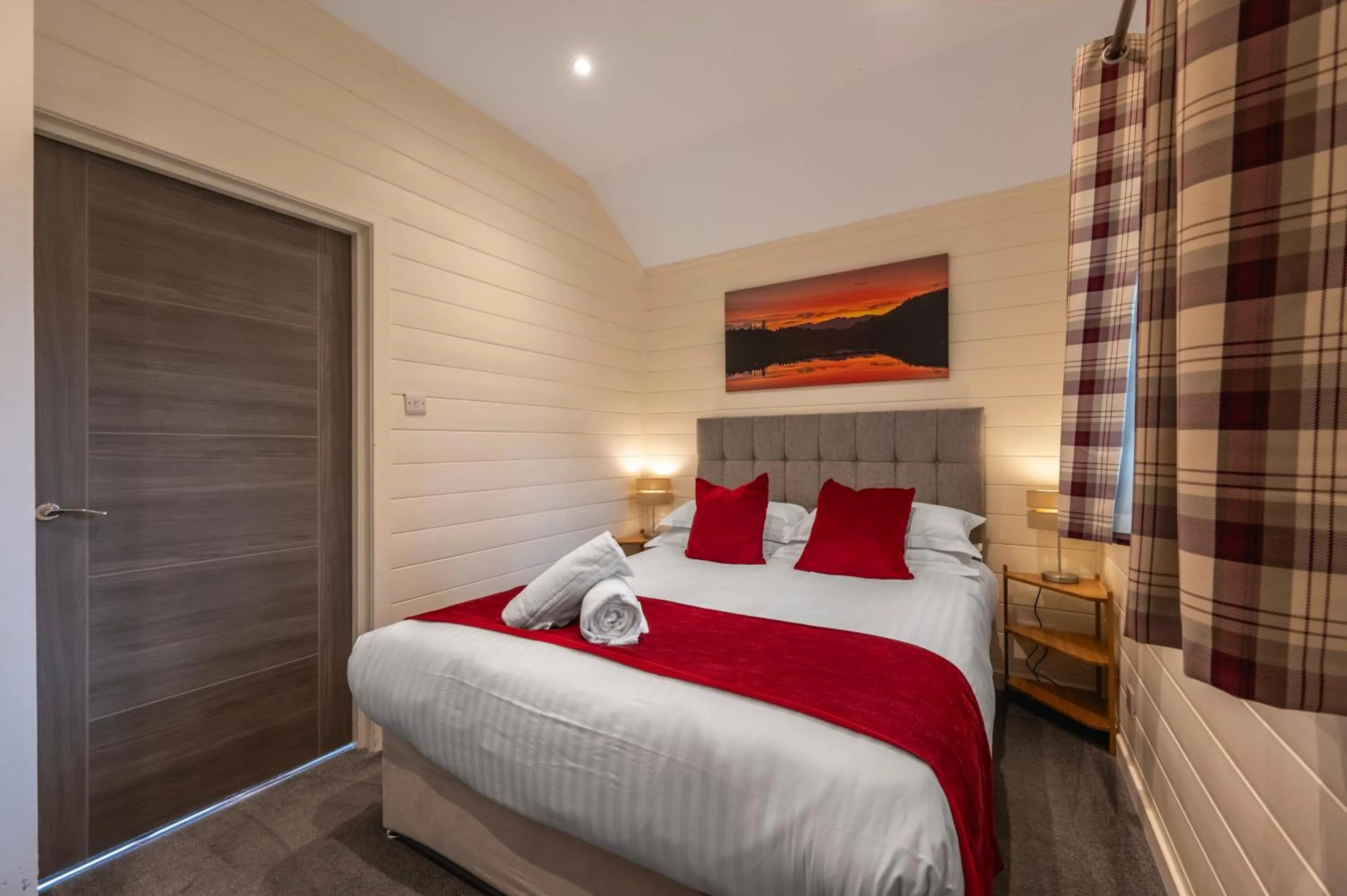 Bed in Kinnaird Woodland Lodges