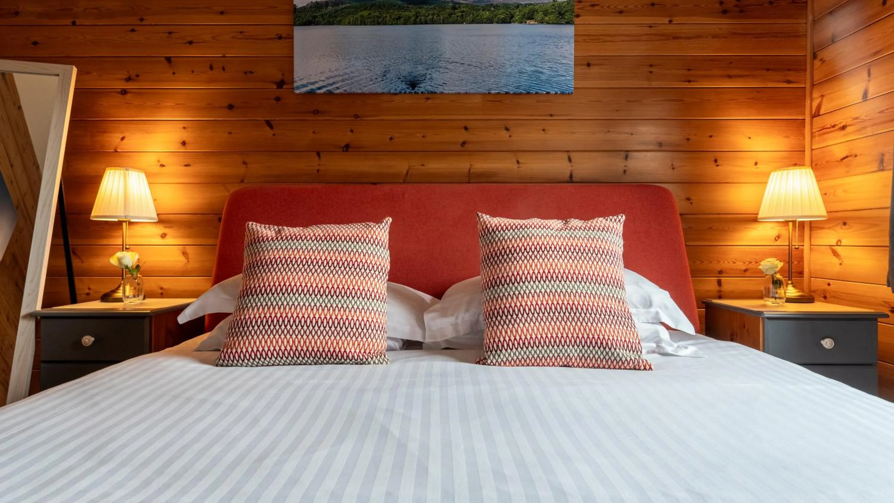 Bed in Kinnaird Woodland Lodges