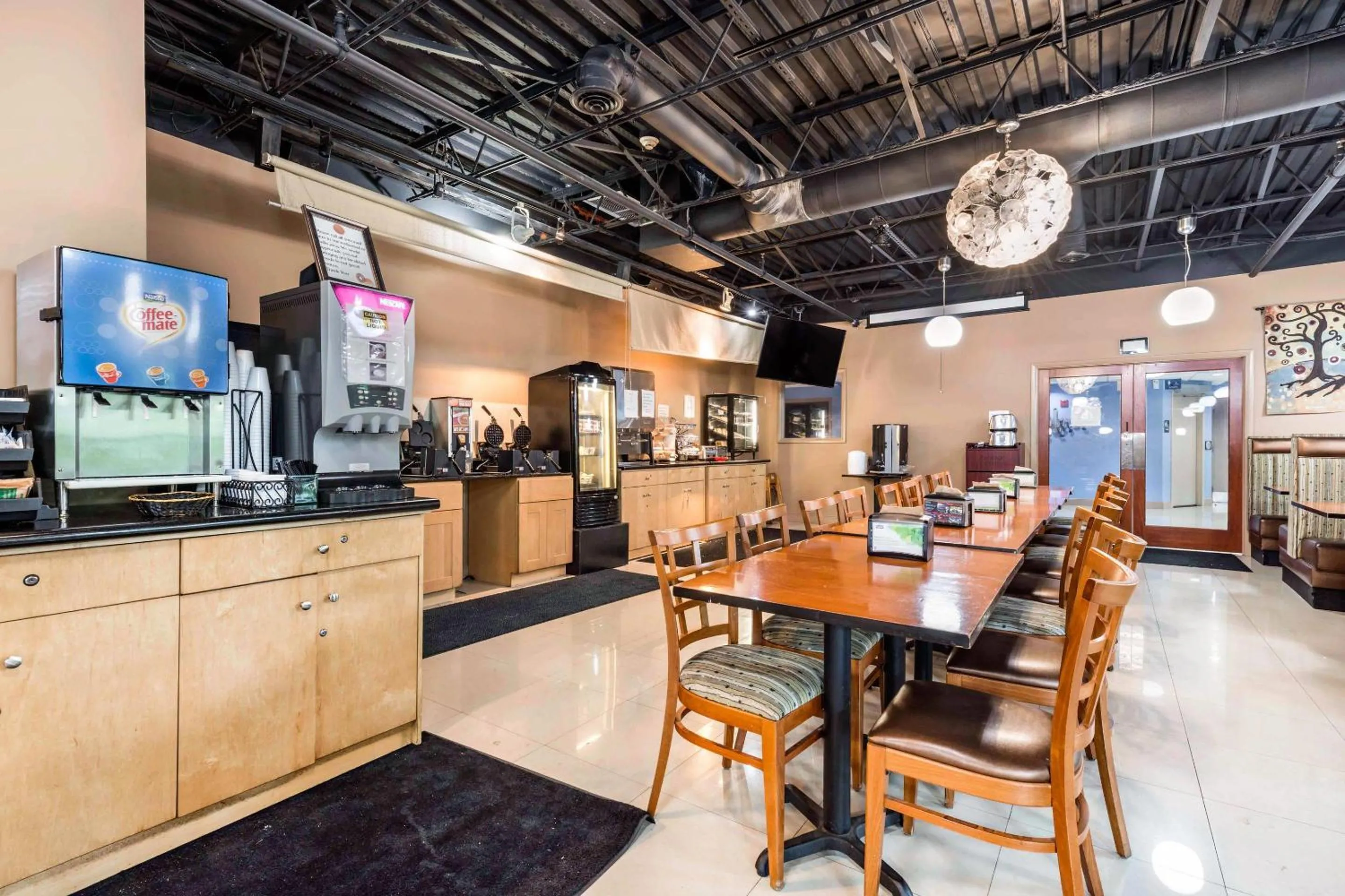 Breakfast in Rodeway Inn & Suites Fort Lauderdale Airport & Cruise Port