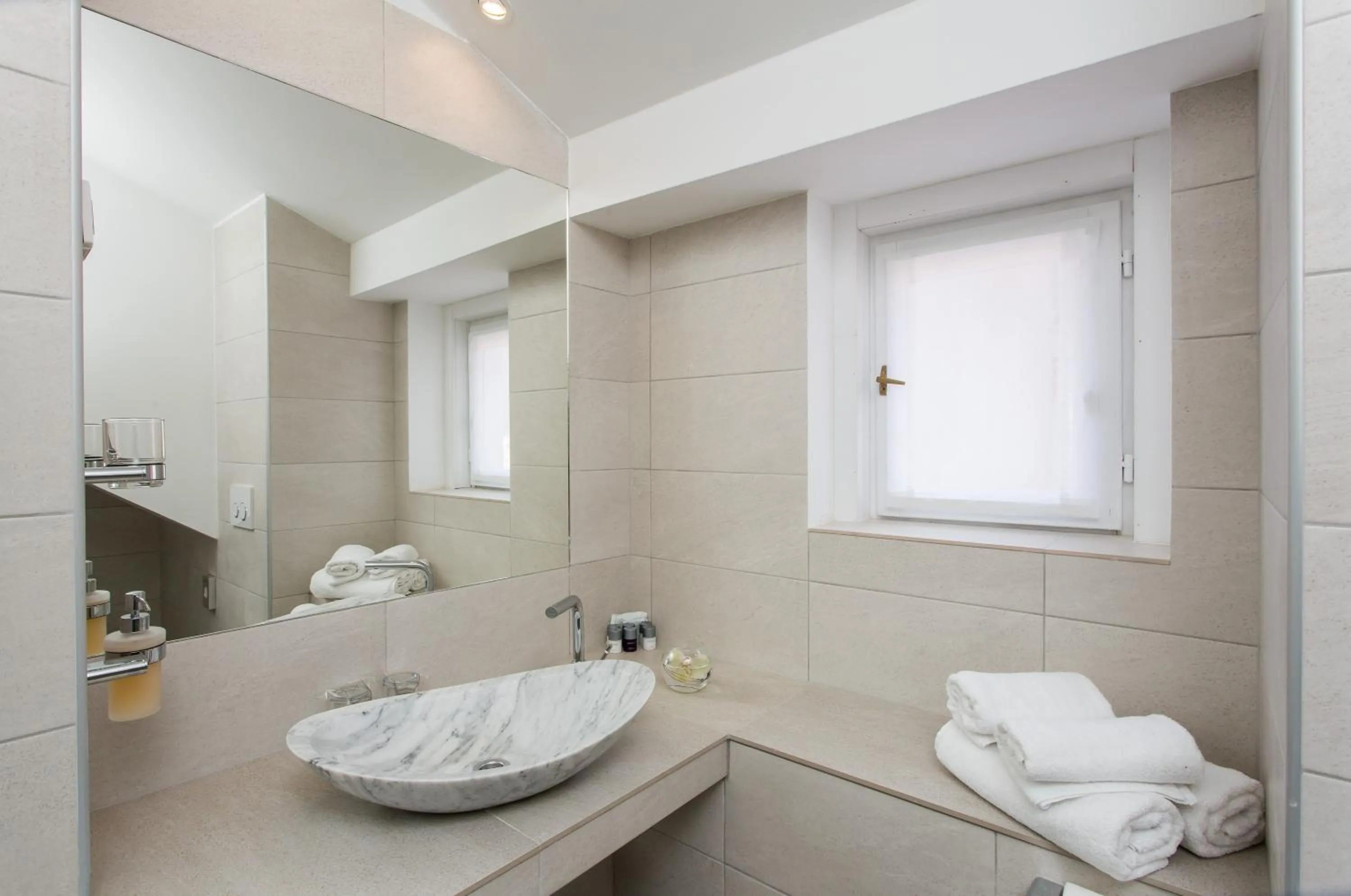 Bathroom in Klarisa Palace Rooms