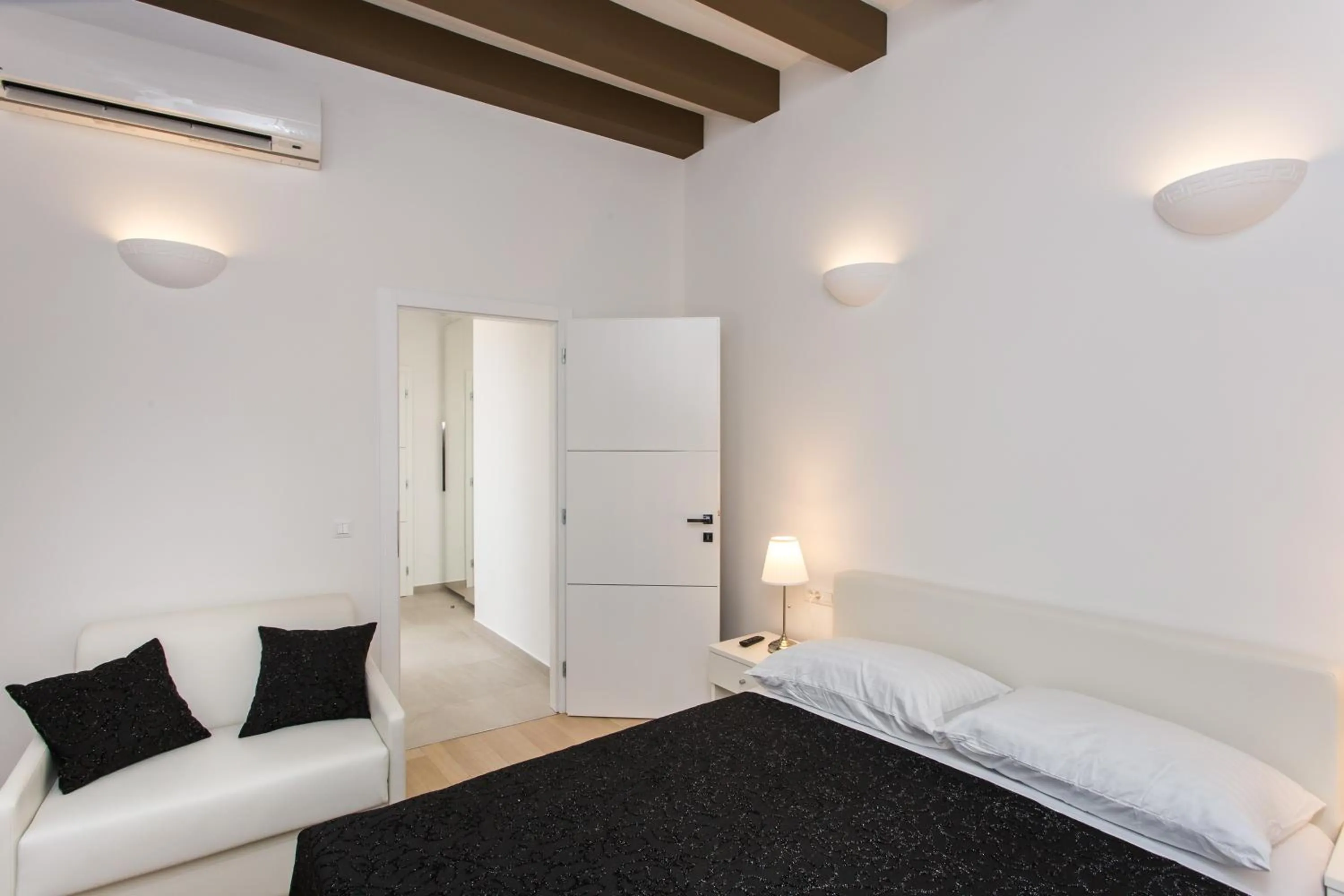 Bedroom in Klarisa Palace Rooms