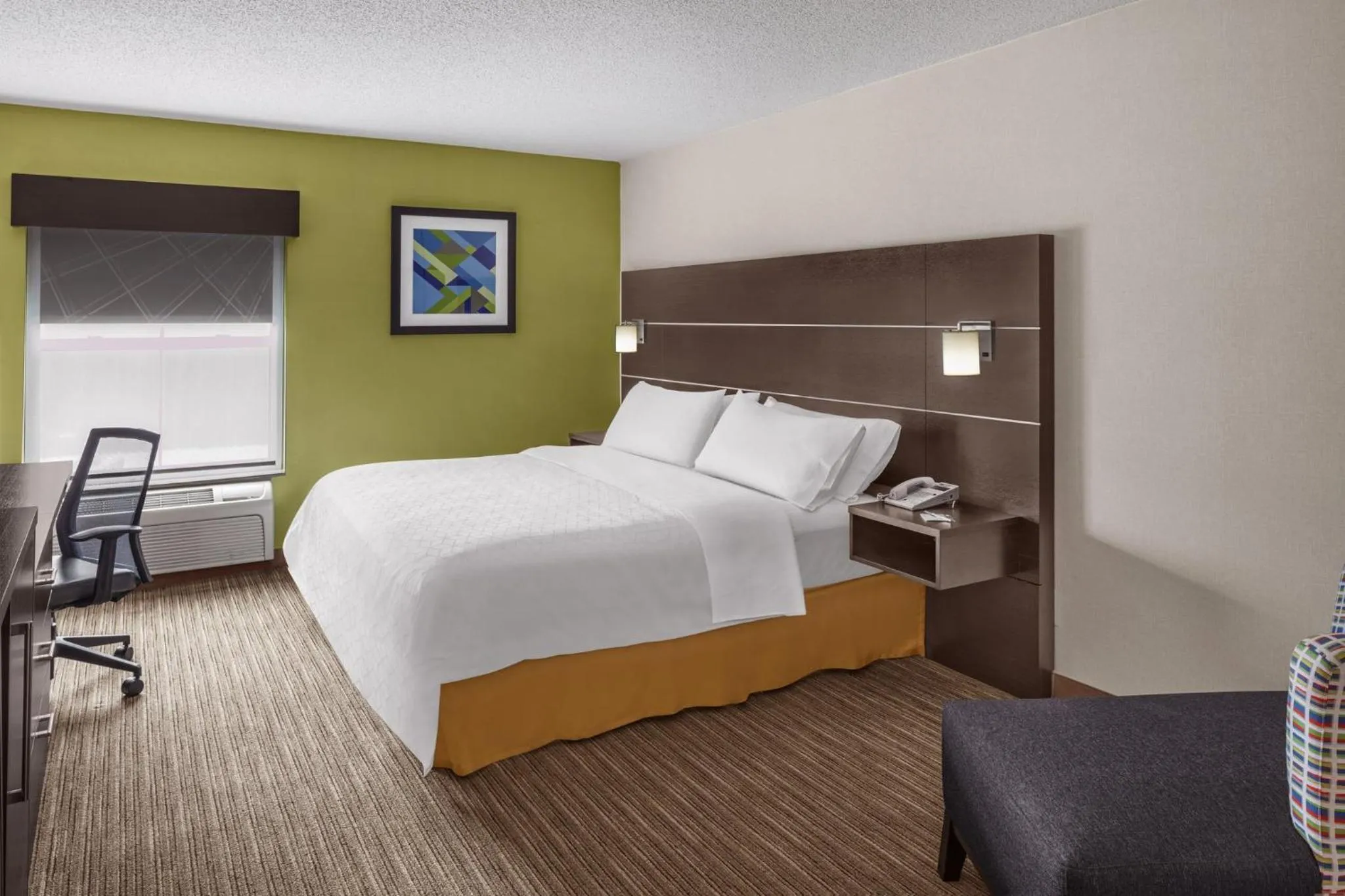 Photo of the whole room, Bed in Holiday Inn Express & Suites Asheville SW - Outlet Ctr Area by IHG
