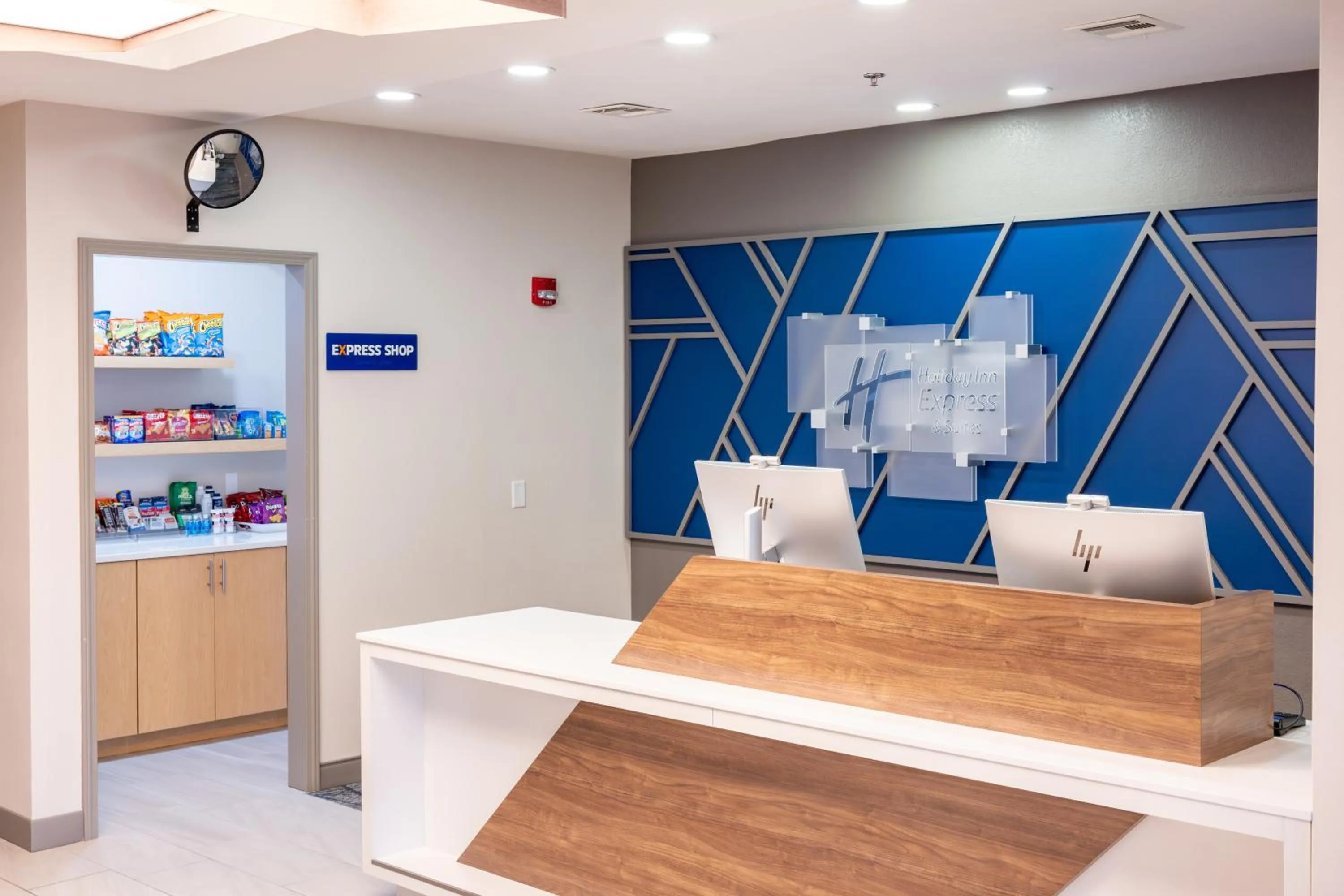 Lobby or reception in Holiday Inn Express Hotel & Suites Wichita Airport by IHG