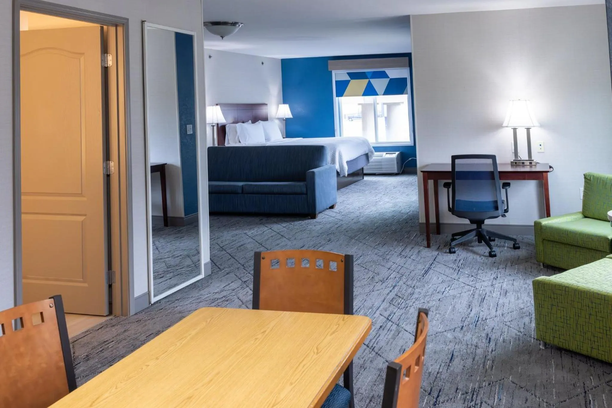 Photo of the whole room, Bed in Holiday Inn Express Hotel & Suites Wichita Airport by IHG