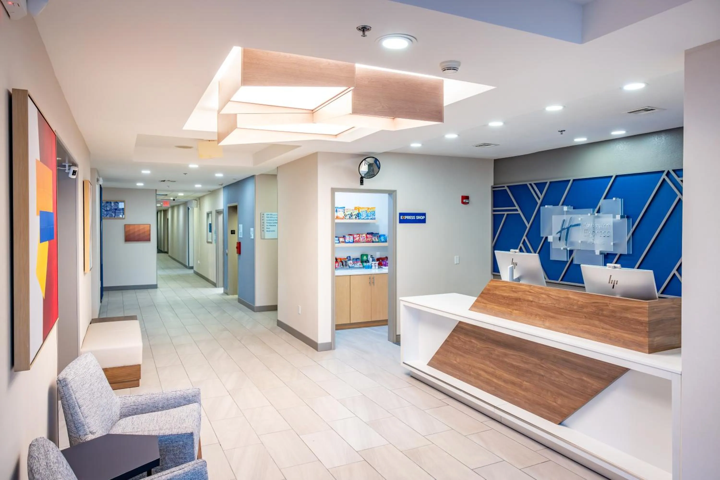 Lobby or reception in Holiday Inn Express Hotel & Suites Wichita Airport by IHG