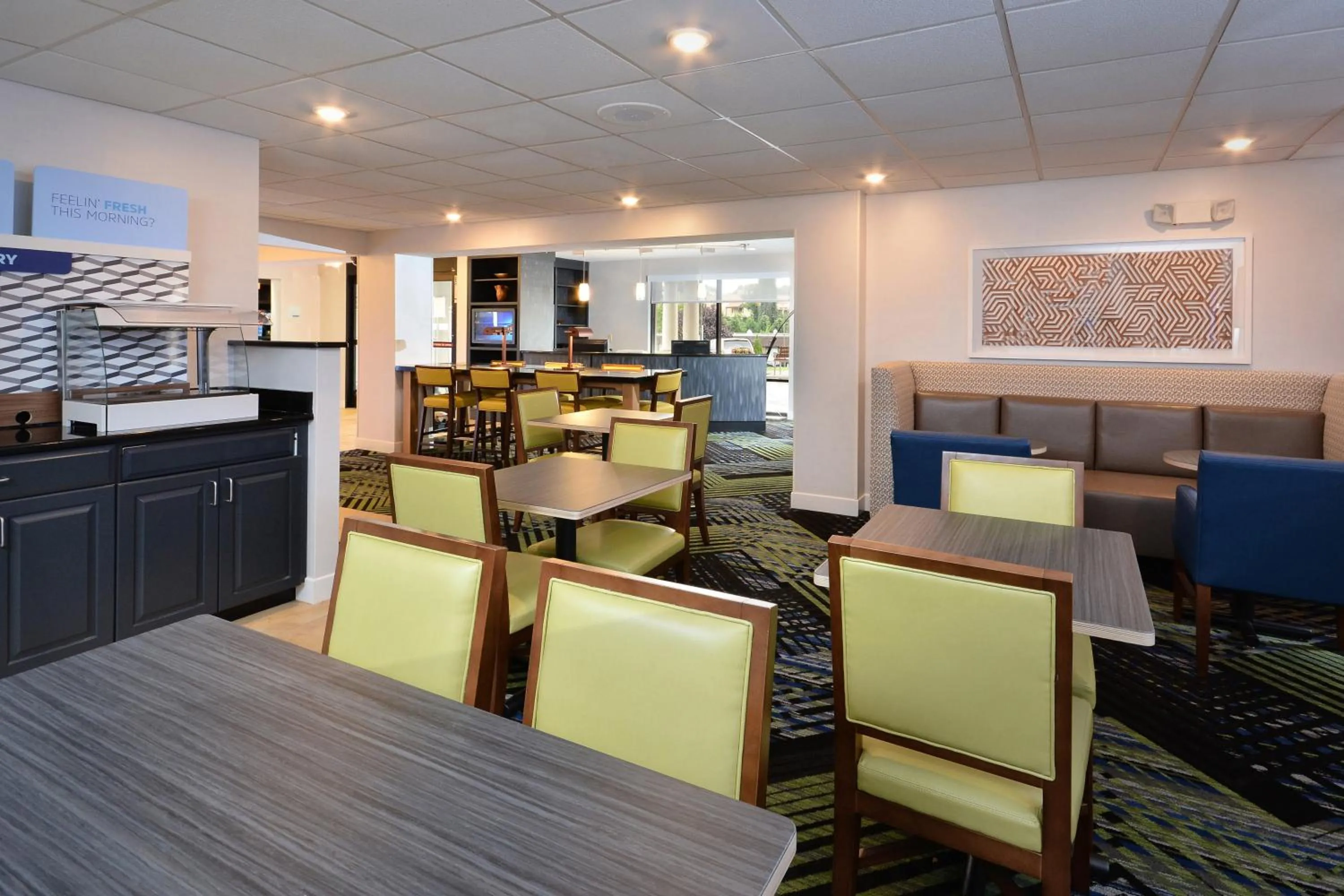 Breakfast in Holiday Inn Express Lynchburg by IHG