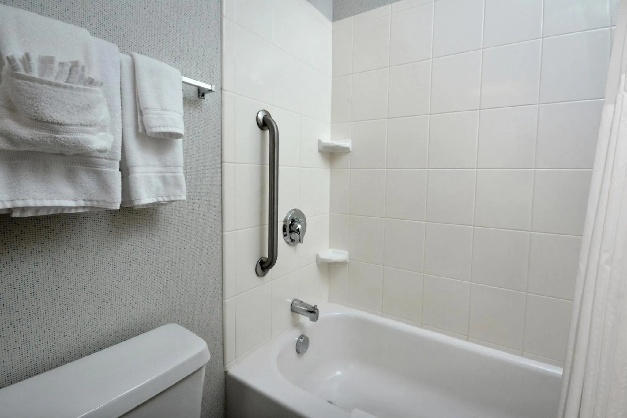 Bathroom in Holiday Inn Express Lynchburg by IHG