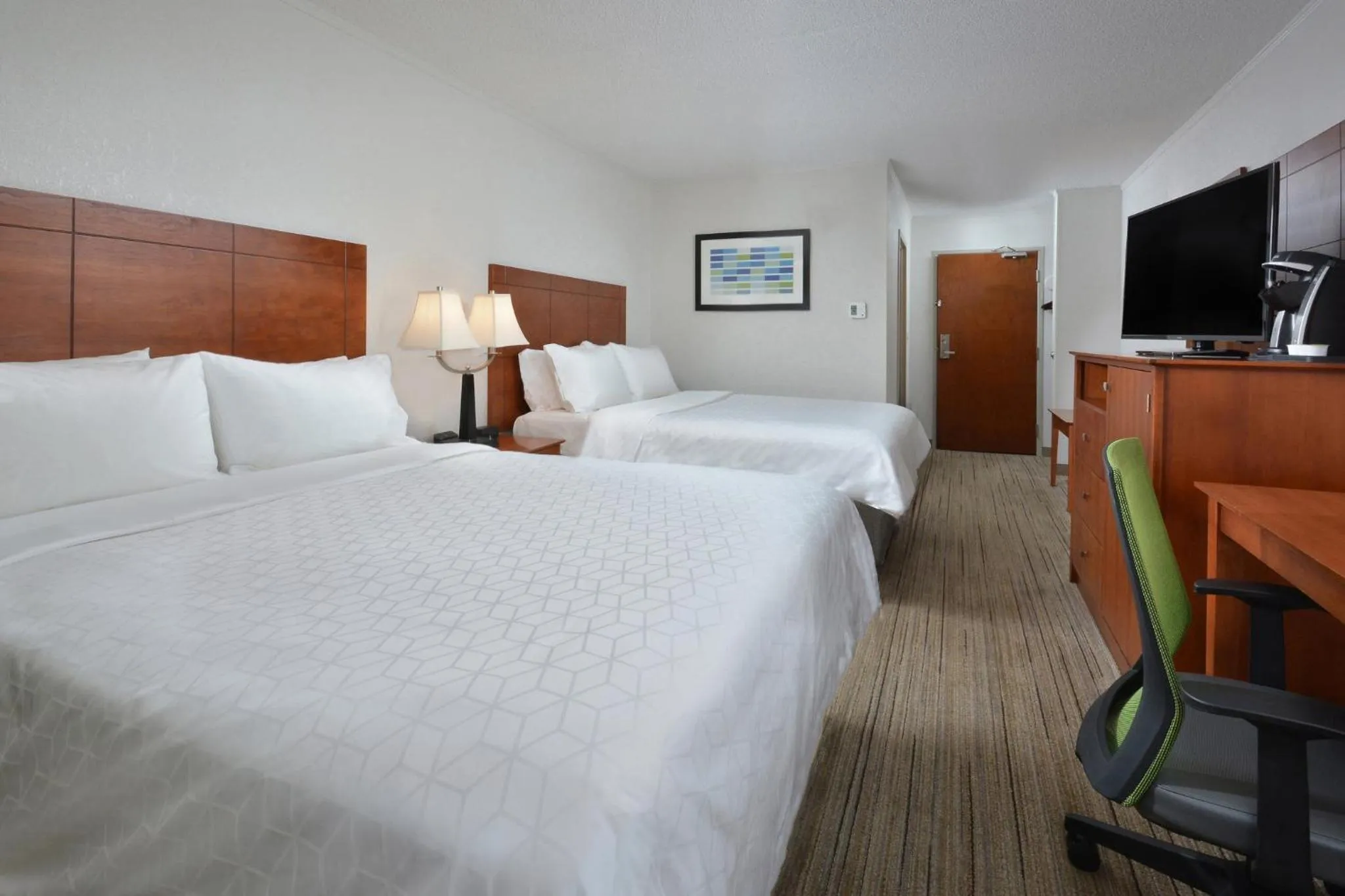 Photo of the whole room, Bed in Holiday Inn Express Lynchburg by IHG