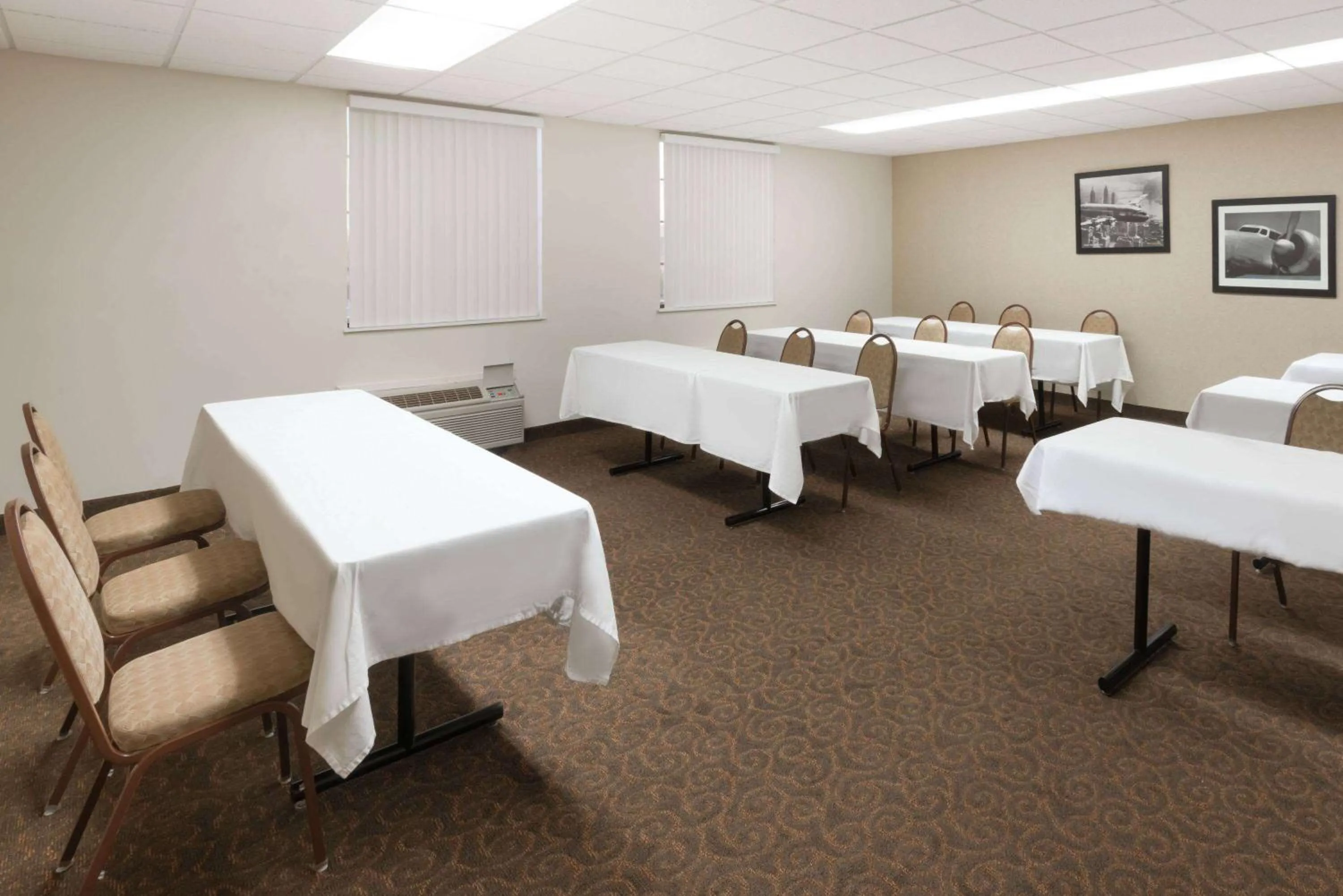 Meeting/conference room in Wyndham Garden Wichita Downtown