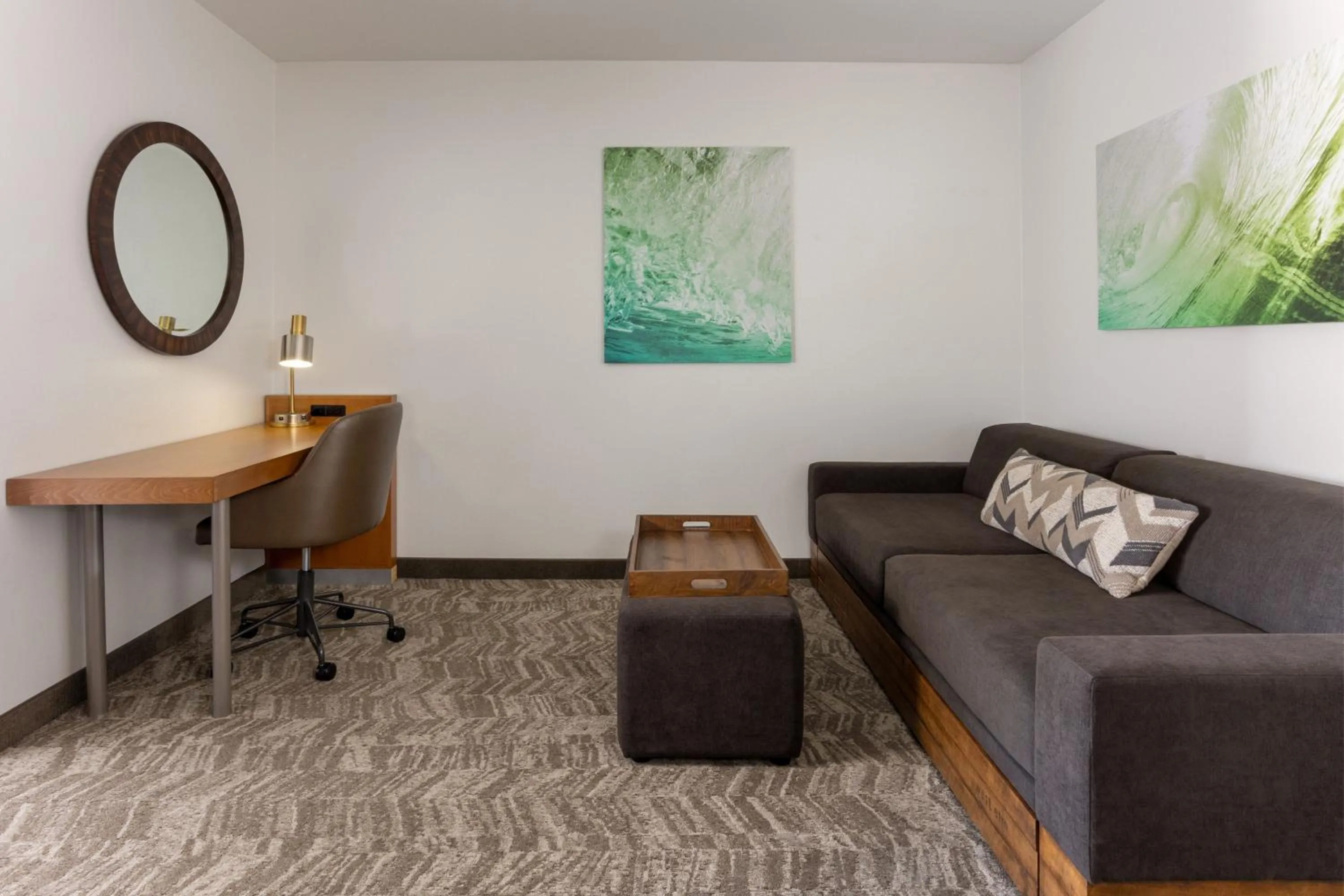 Living room in SpringHill Suites by Marriott Sacramento Roseville