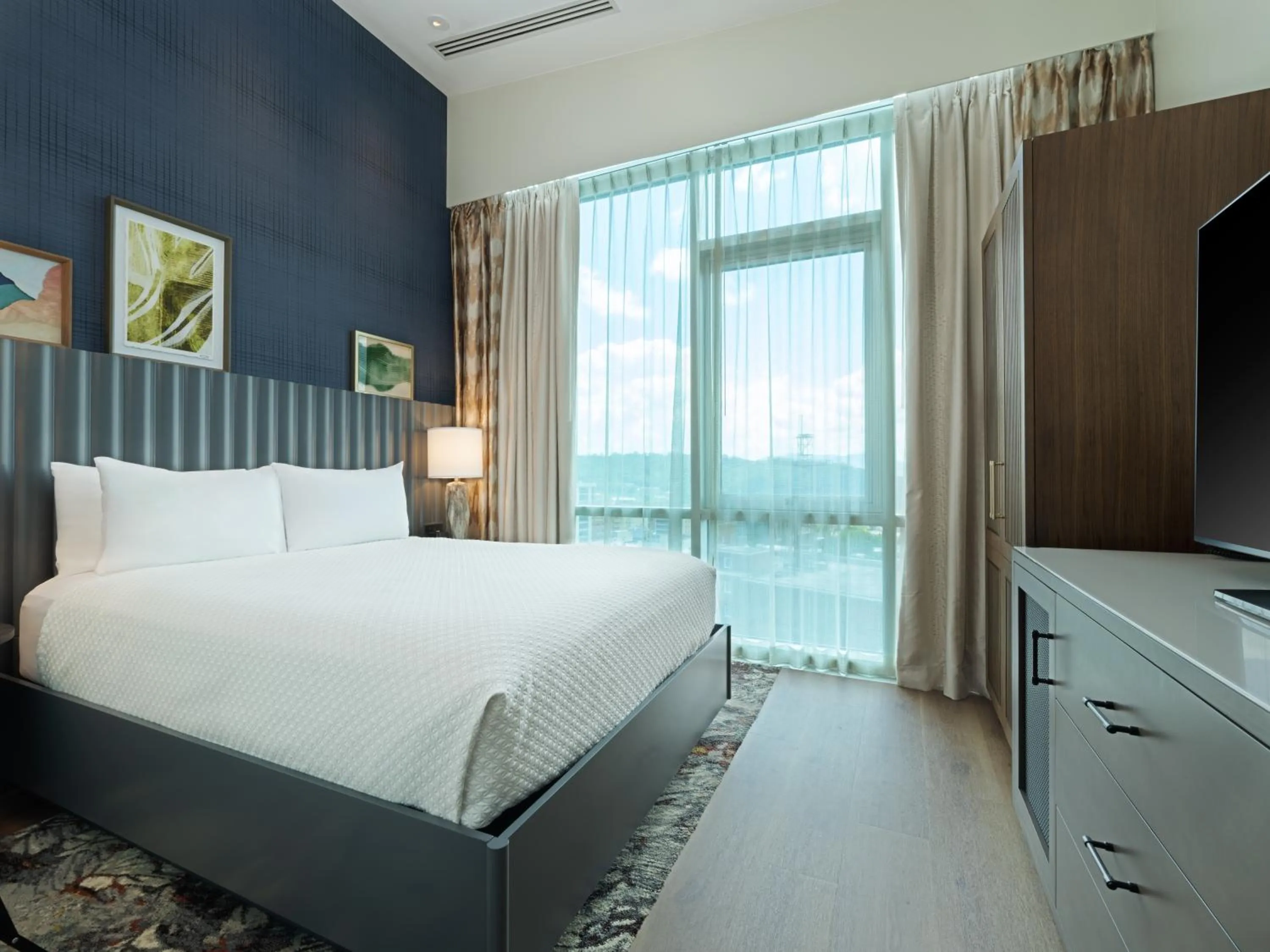 Bedroom, Bed in Hotel Indigo Asheville Downtown by IHG