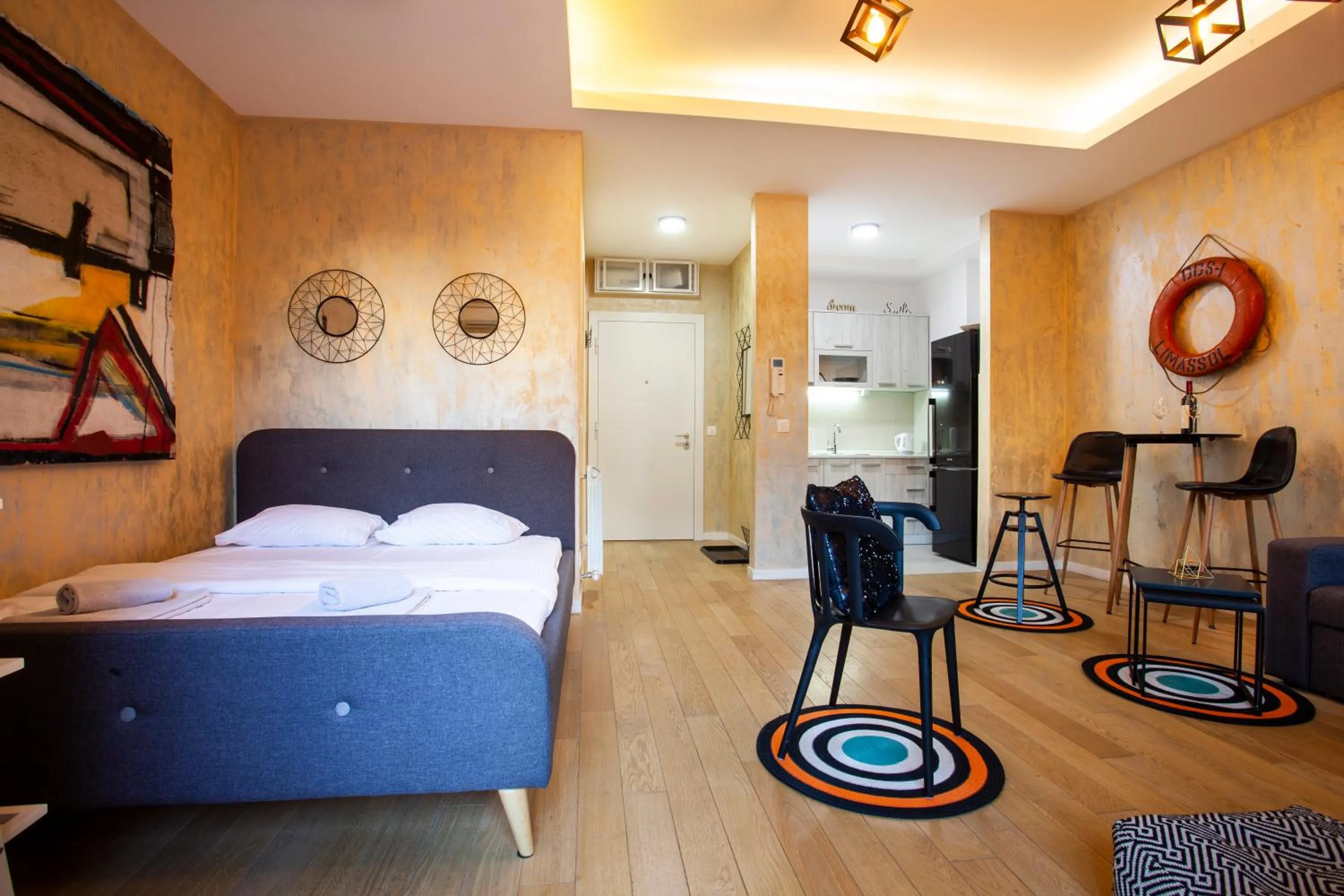Living room, Bed in Gentleman Dog Apartment