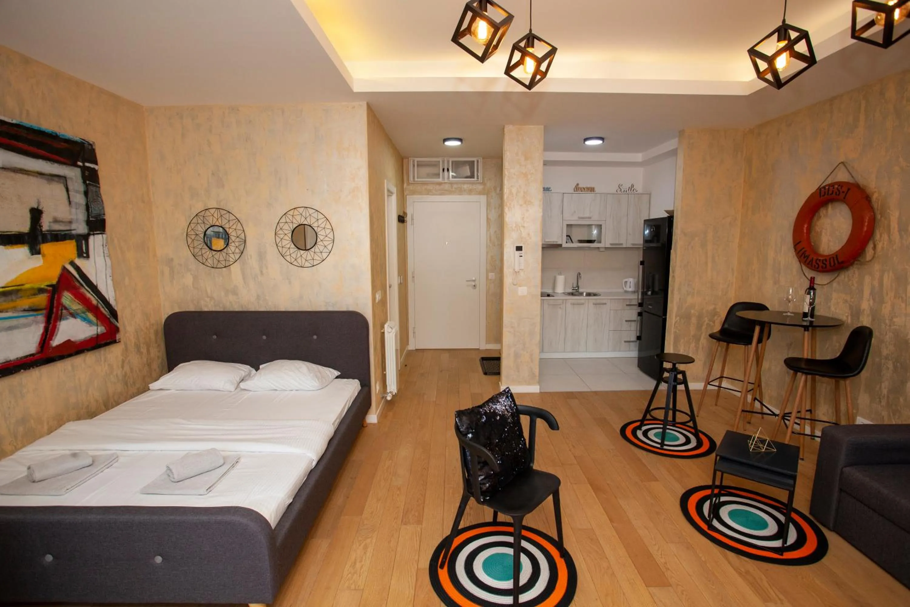 Living room, Bed in Gentleman Dog Apartment