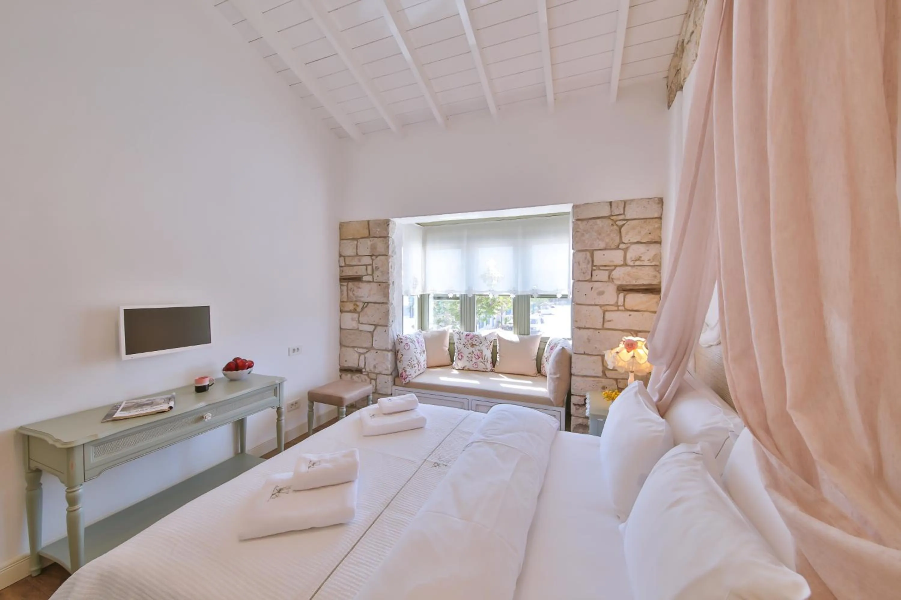 Photo of the whole room, Bed in Kose Konak Butik Hotel-Special