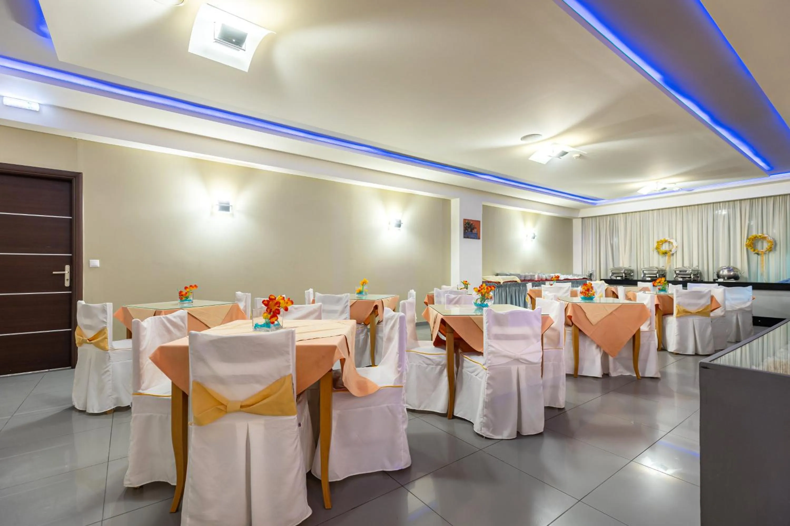 Restaurant/places to eat in Esperia Hotel